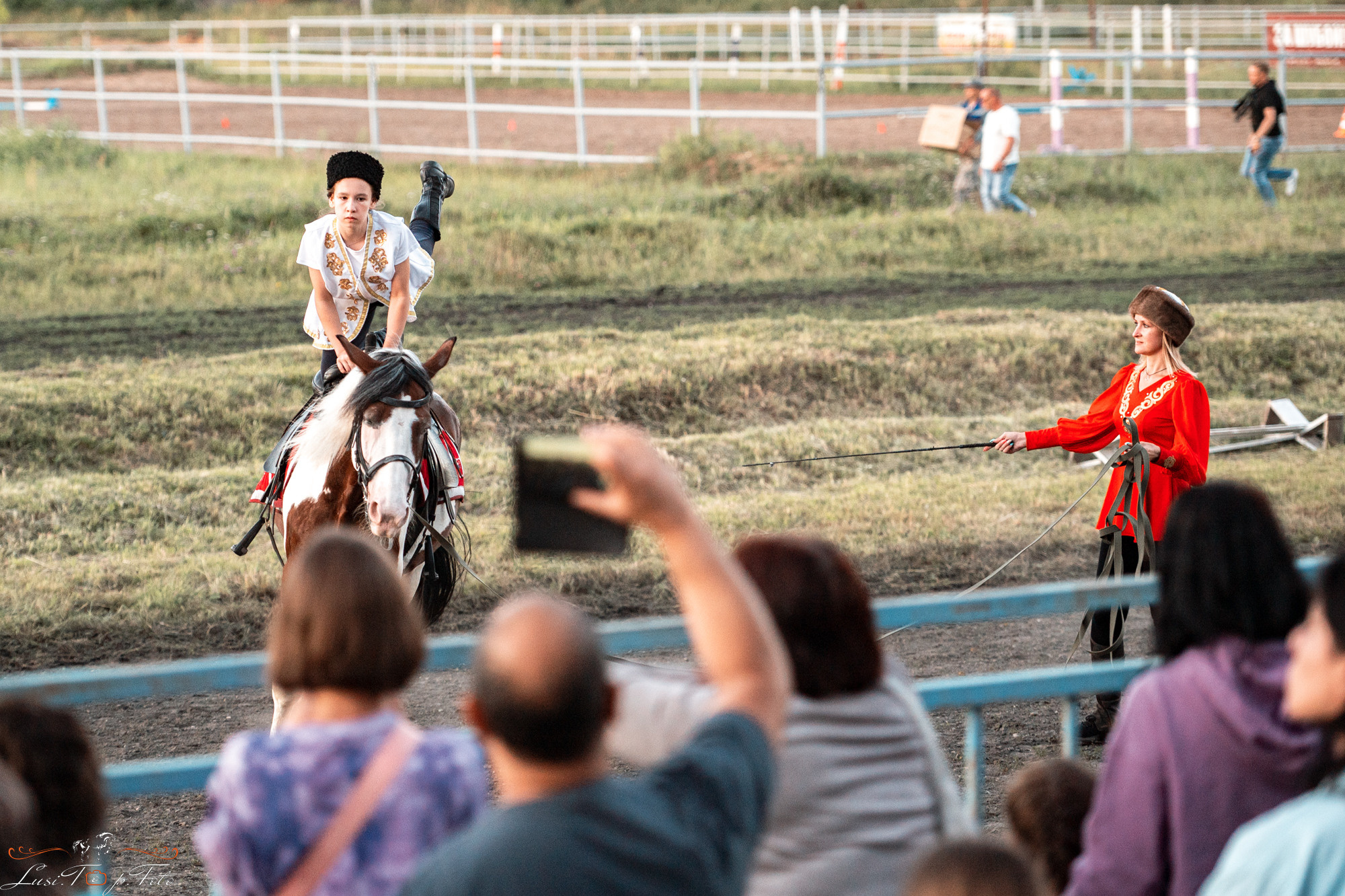 100 лет Тверскому ипподрому!. Конный и фотограф с животными в Твери Топталова Люся