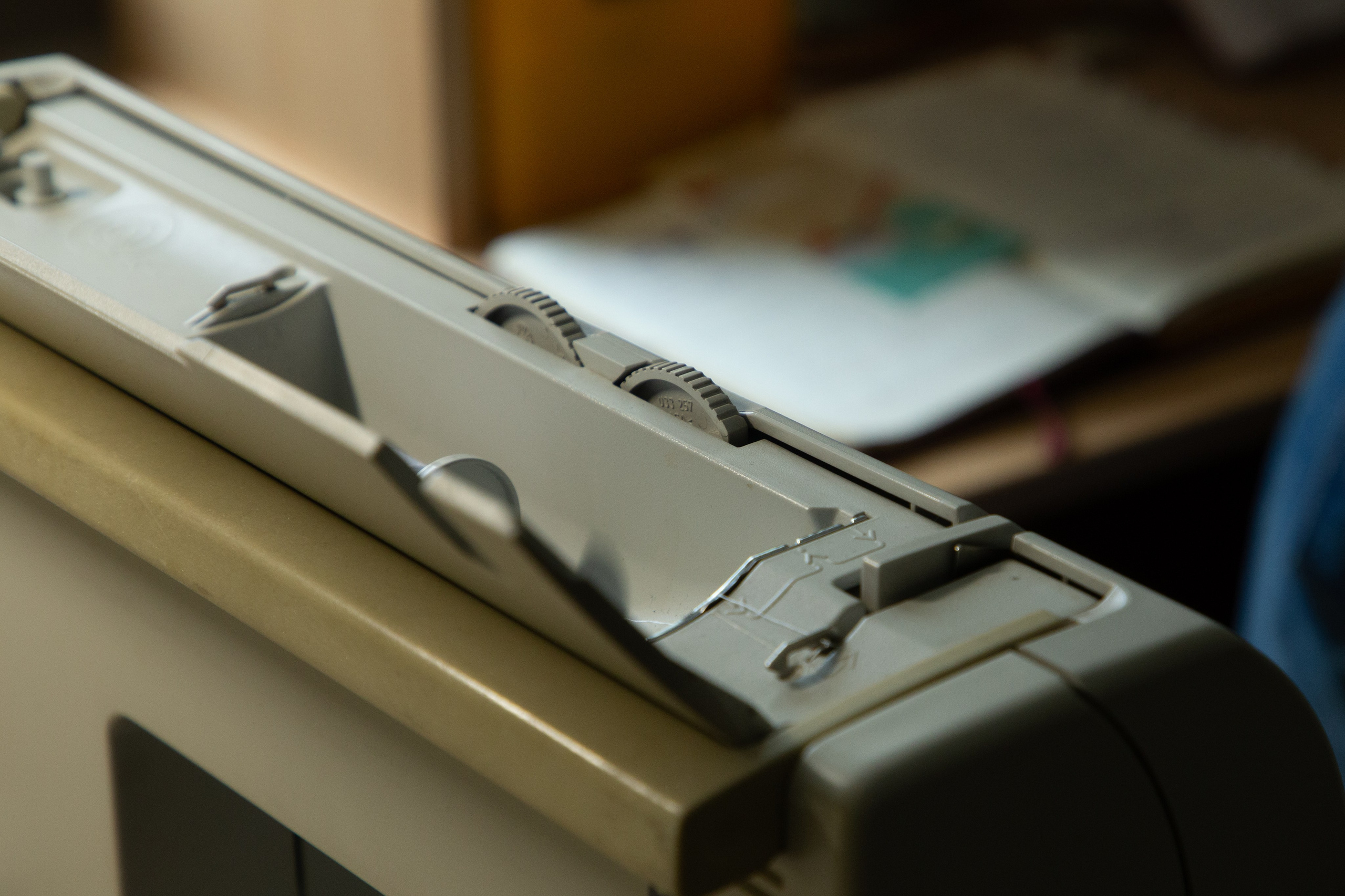 Предметная съемка с Олесей, швейный рабочий процесс. Ирина Чернова — портретный фотограф и маркетолог из Владивостока