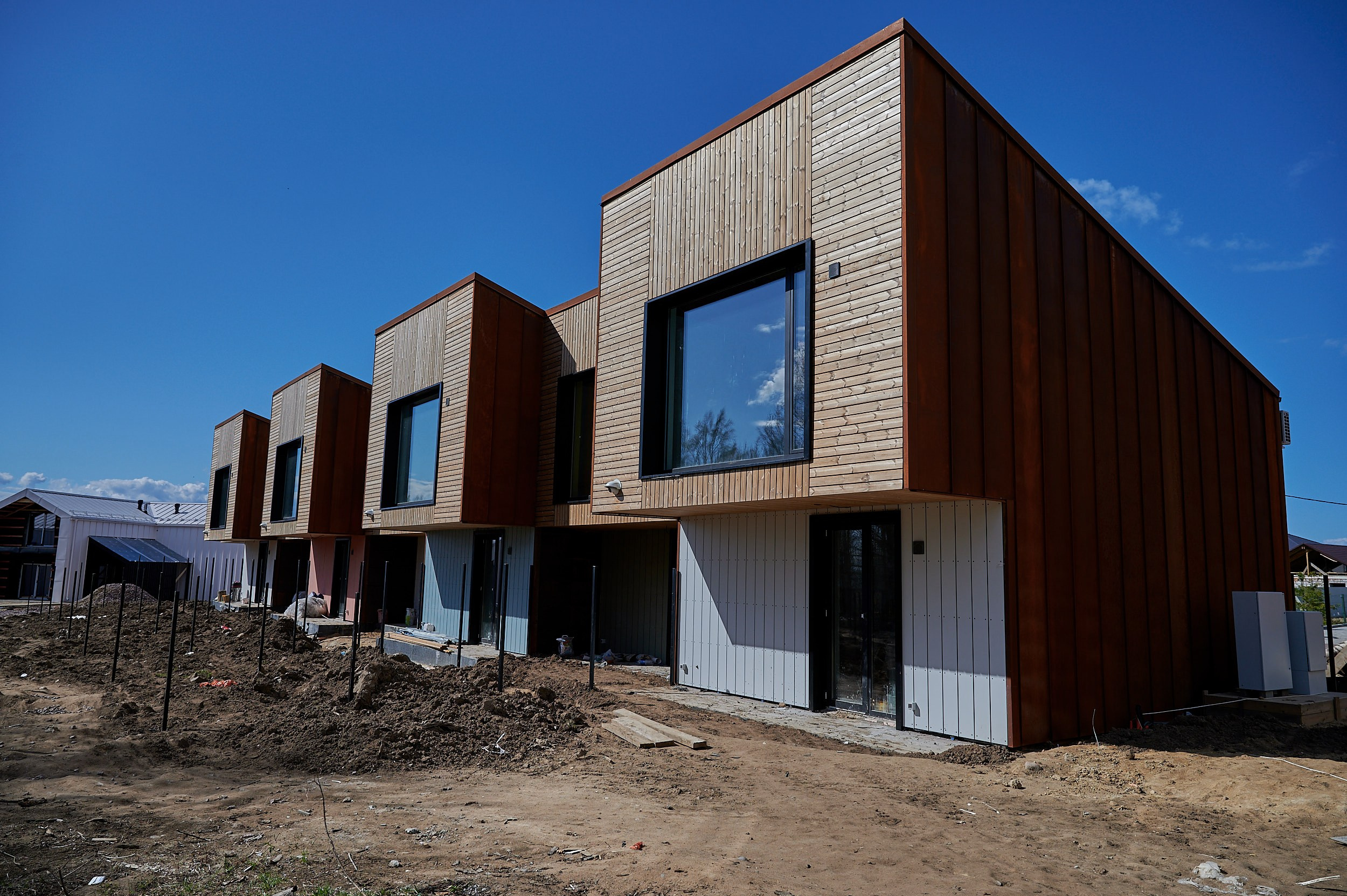 Строительсво Hugge Life Country Club