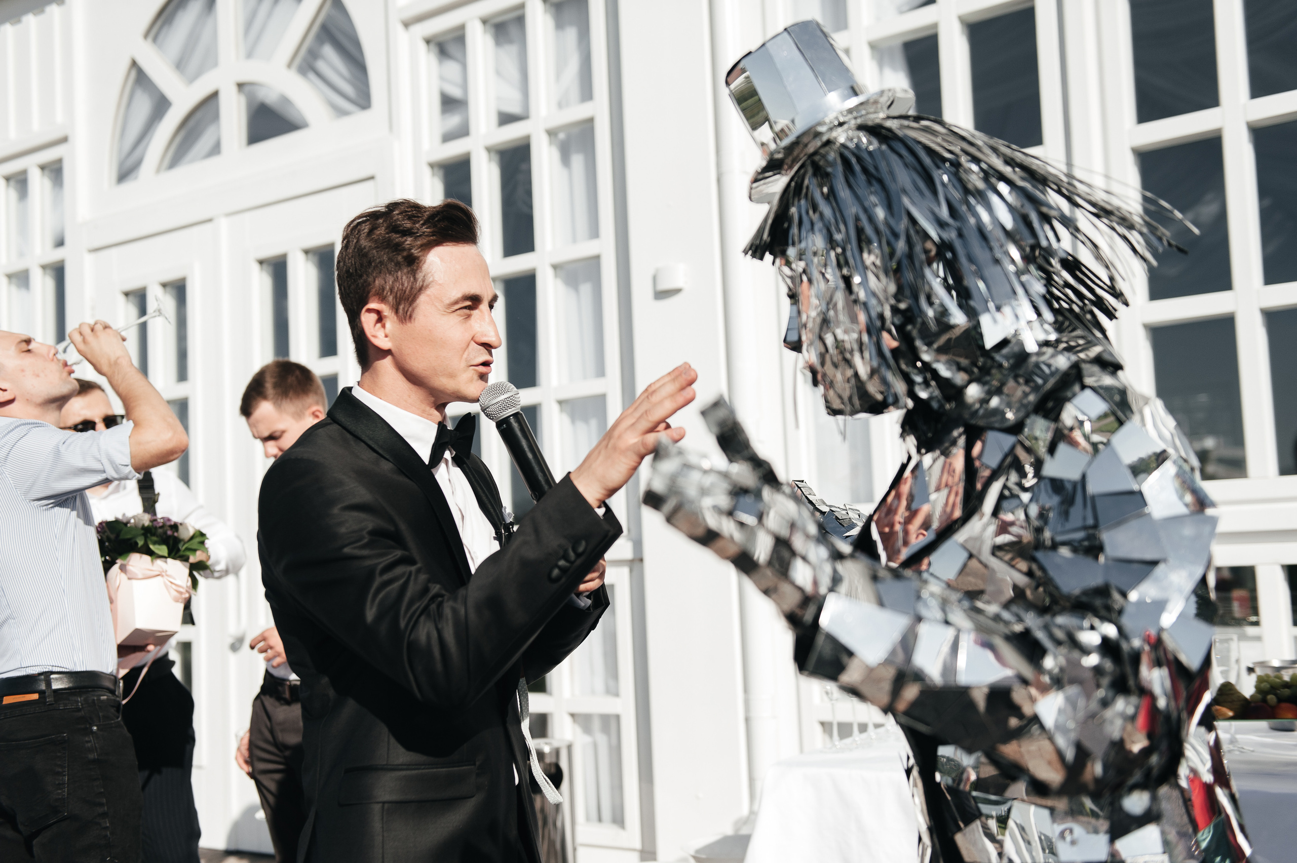 Ведущий Вячеслав Тиманов