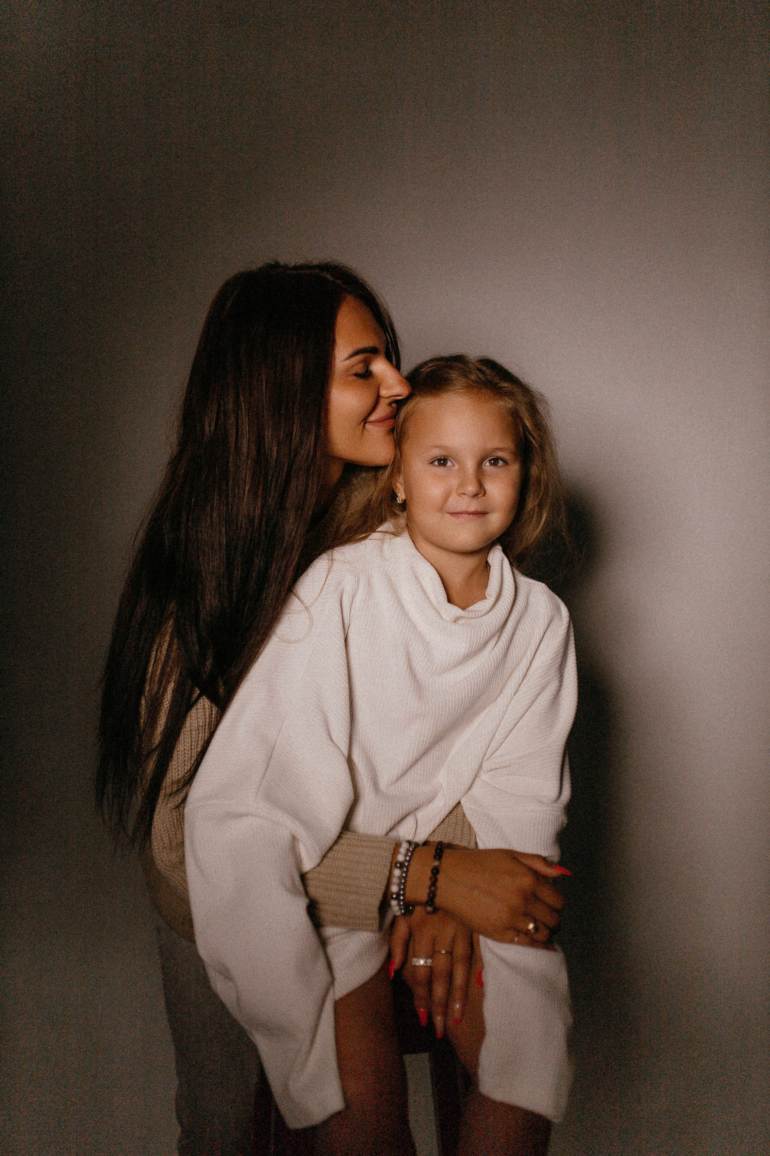 Есения и мама. Семейный фотограф Губкин/Старый Оскол