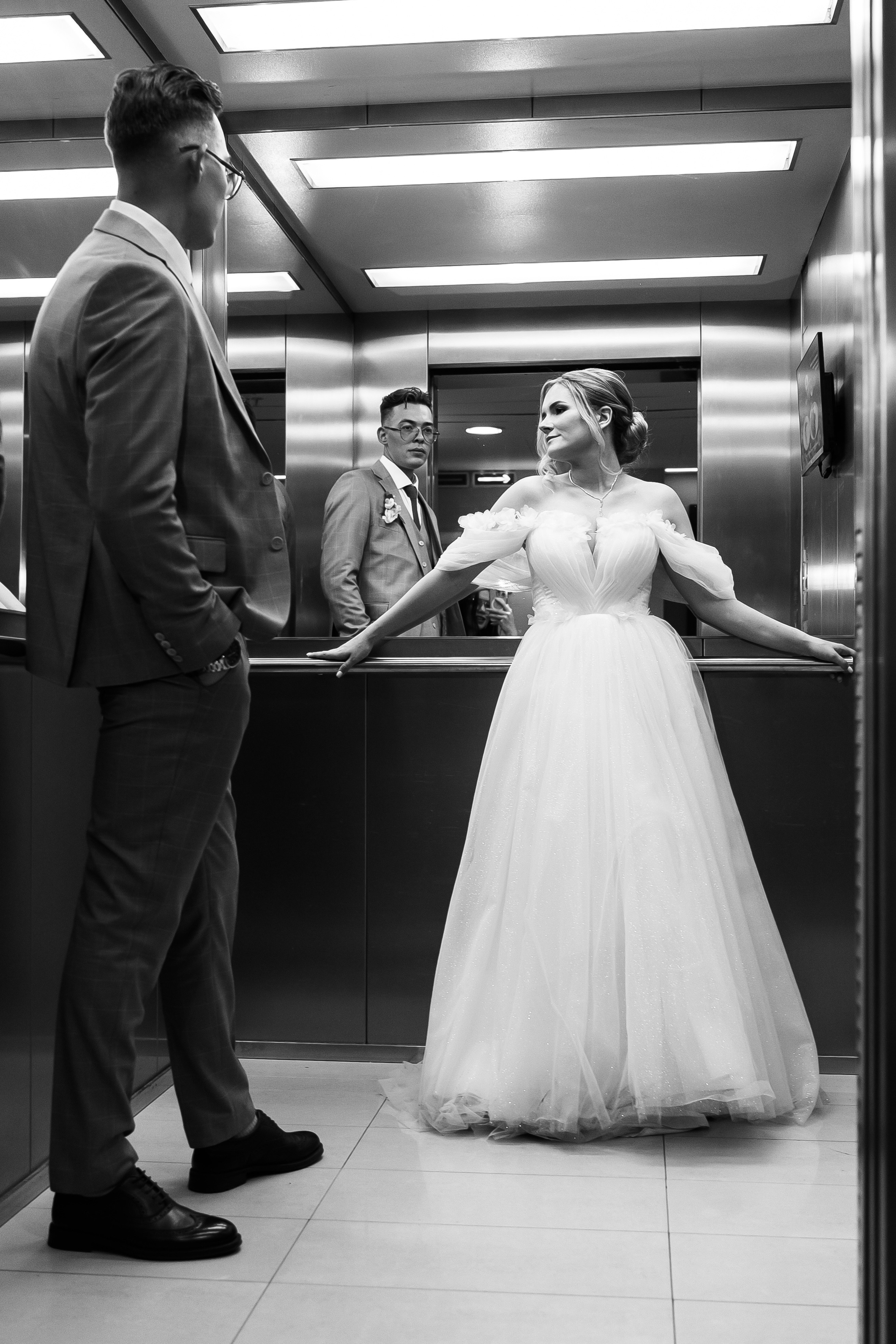 City Center. Для тех, кто не ждёт удачи, а создаёт её. Каждая фотосессия — это твой момент, твой стиль, твой успех. 📸