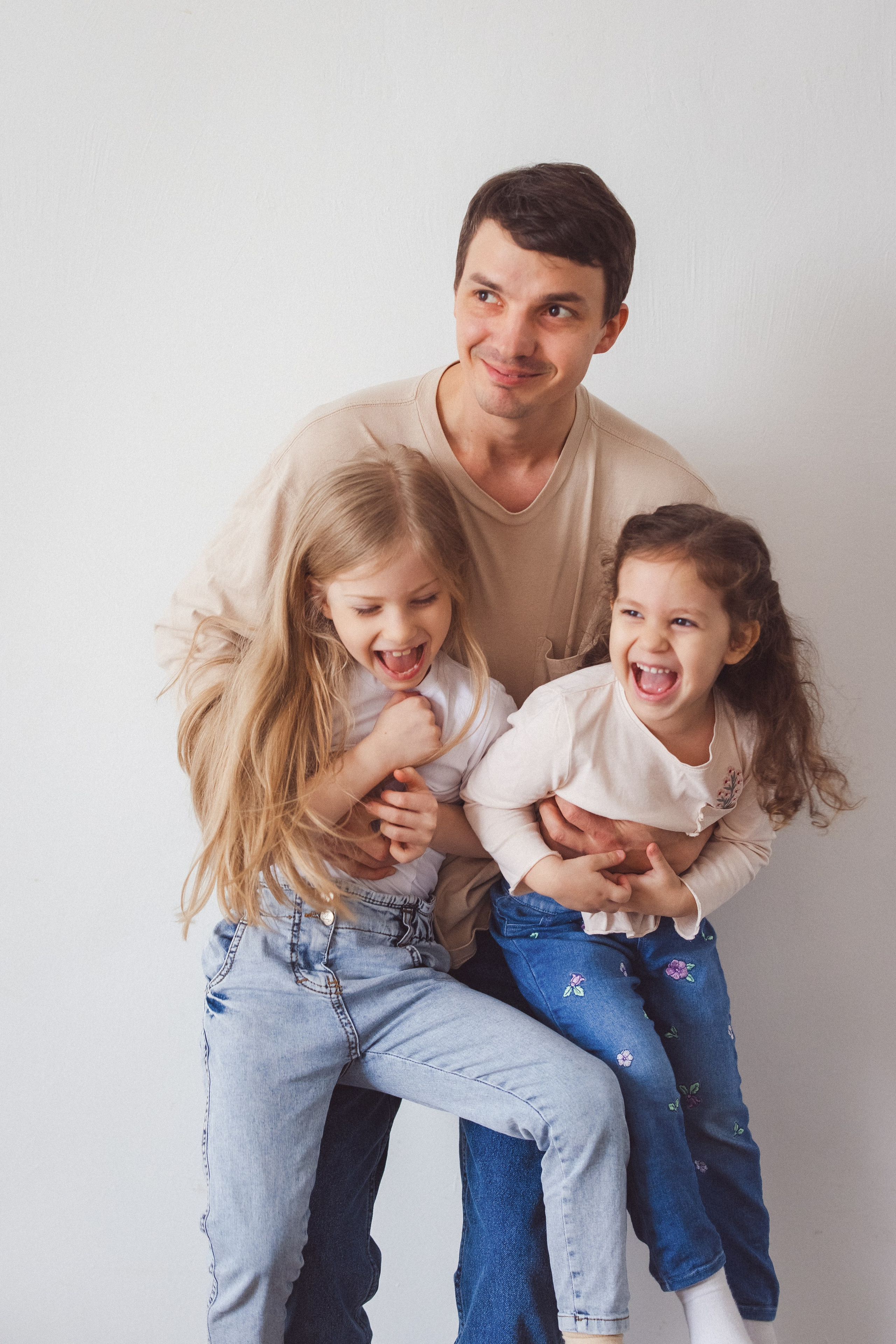 Семейная фотосессия в фотостудии «Mestone». Семейный и детский фотограф в Краснодаре Анна Трашкова