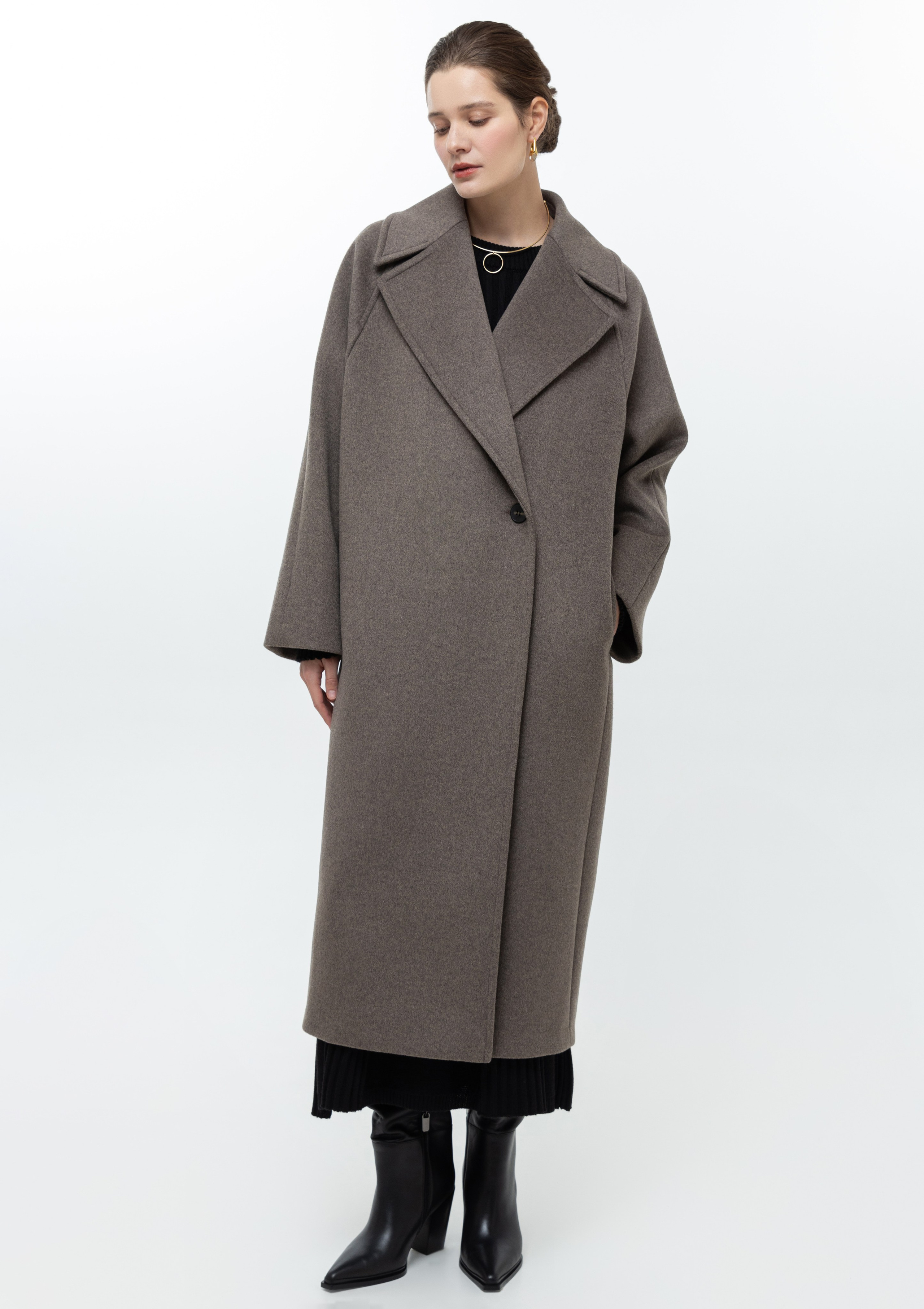 Каталог. Верхняя одежда + трикотаж бренда. 4ч,. Визажист для брендов, Фэшн продюсер Олеся Глушкова