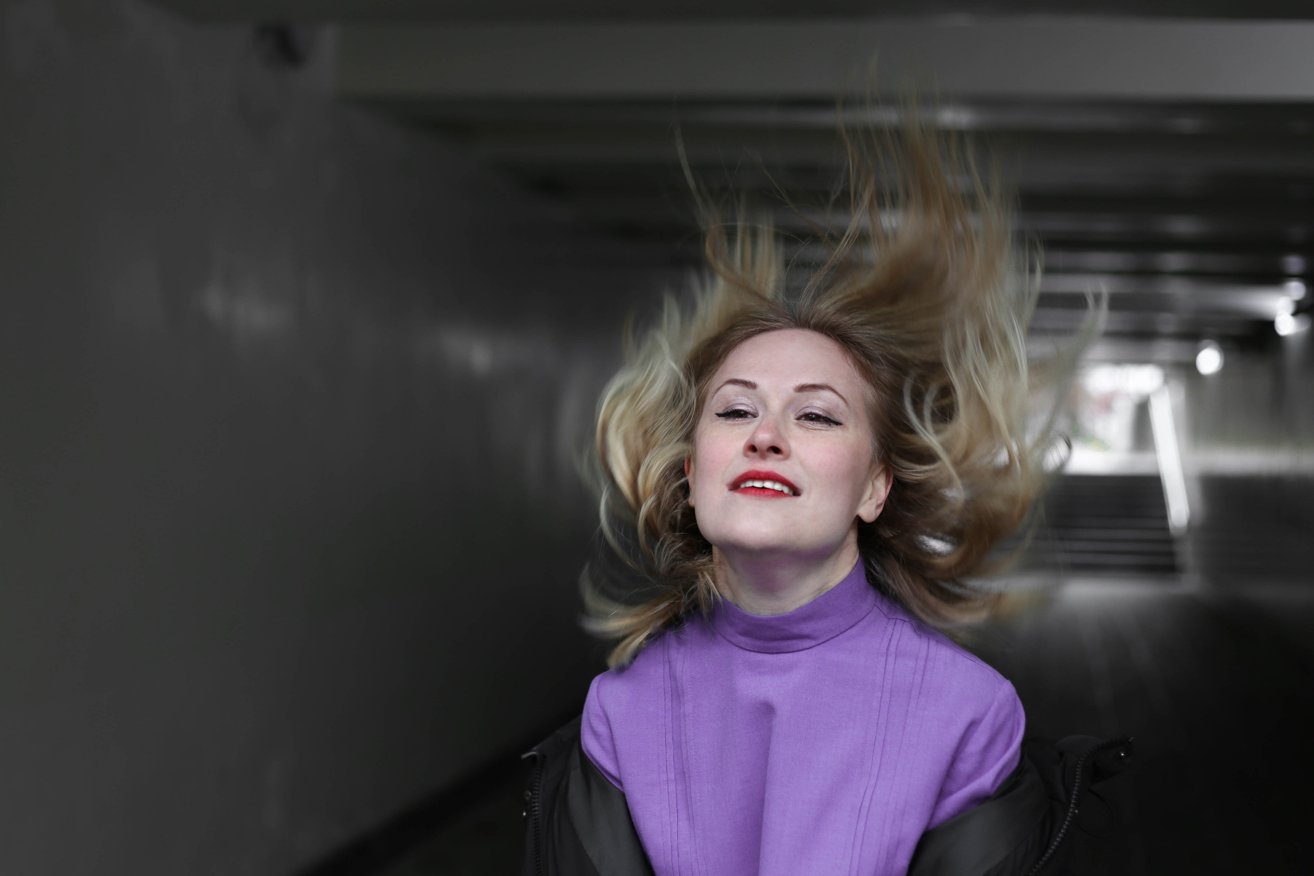 Маша на набережной. Часть 2. Фотограф Пермь. Фотосессия в фотостудии Перми и на свежем воздухе