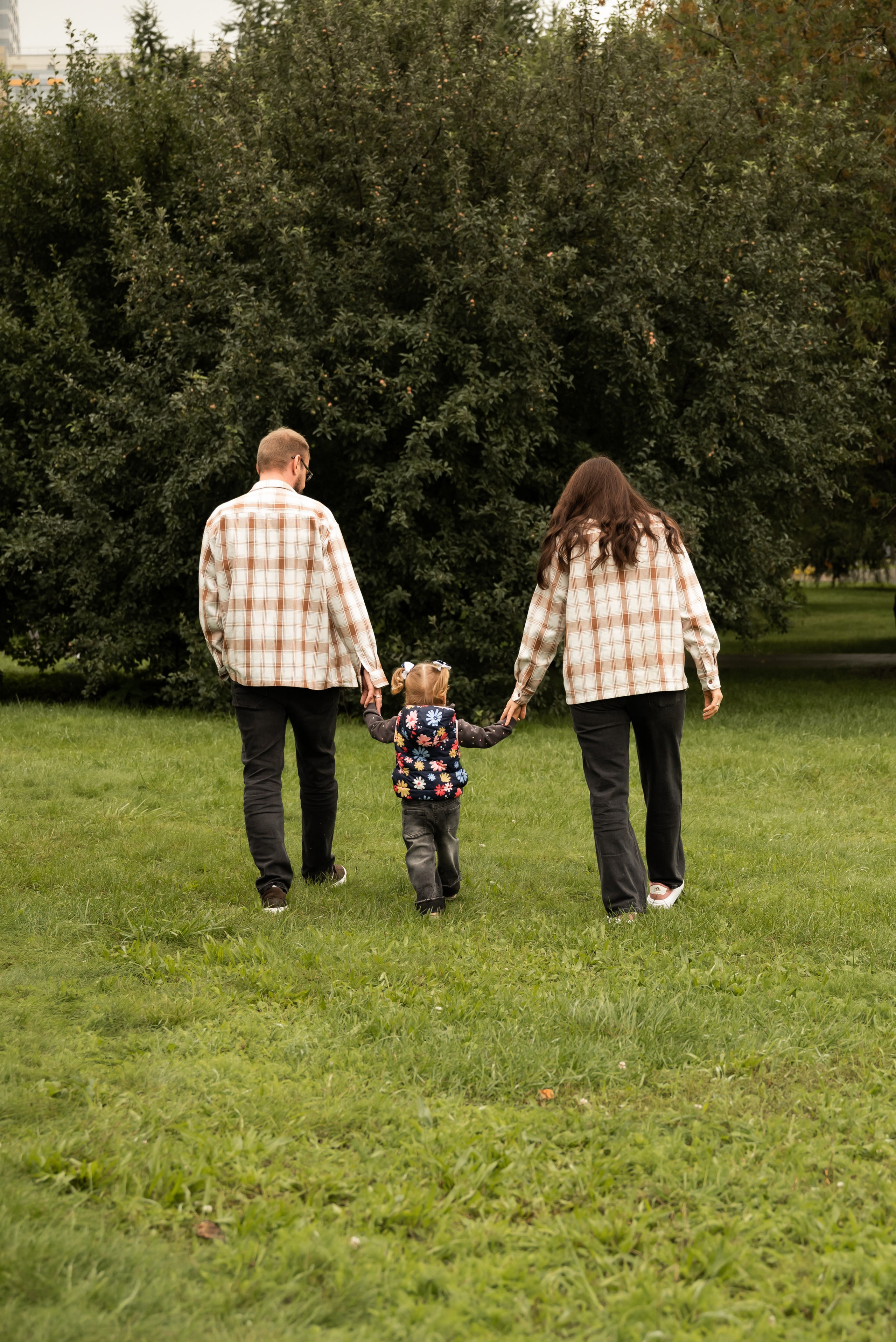 Прогулка у Останкино. Фотограф Ксения Огородова портфолио