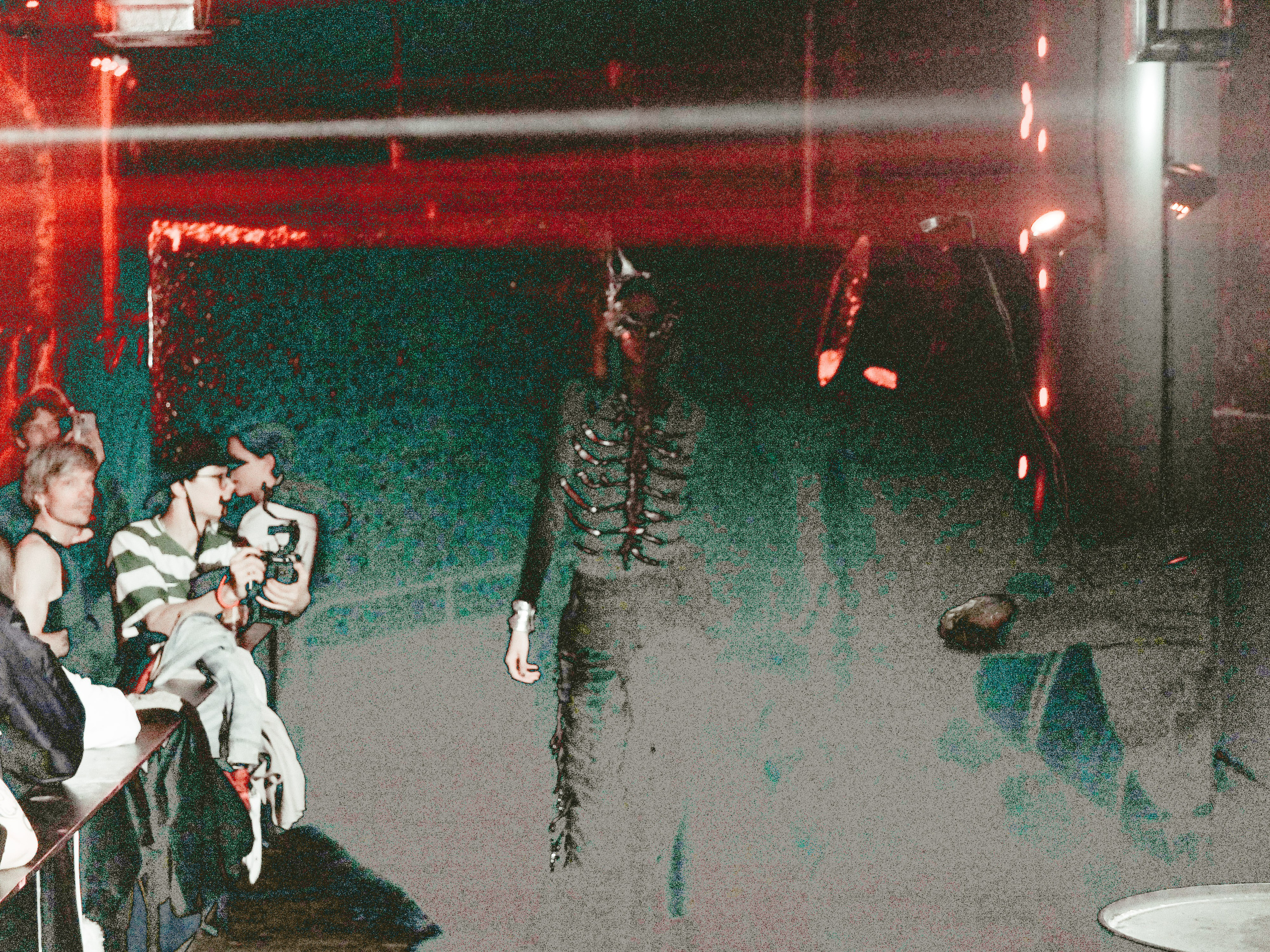 D A R K art. Коммерческий Фотограф Виктор Фоменых