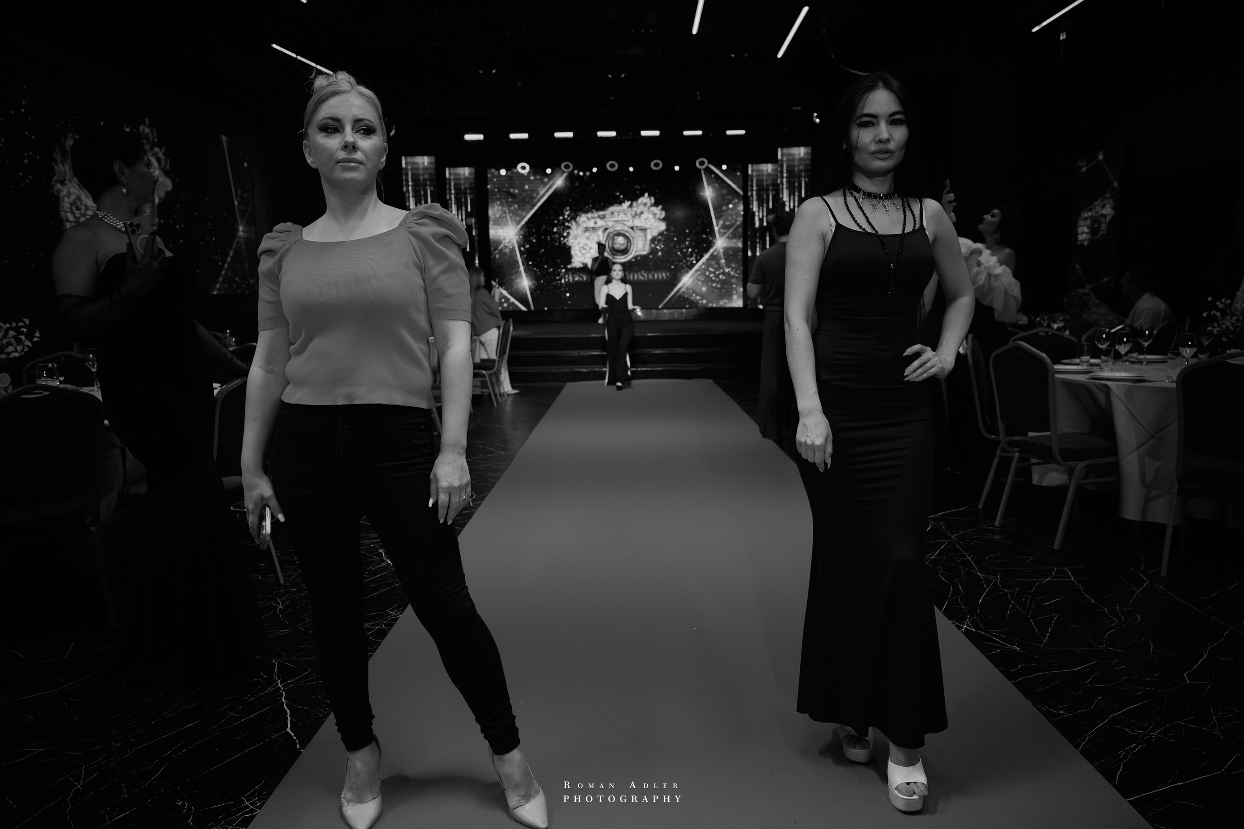 Бэкстейдж подготовки шоу Андрея Вишневского. Photographer Roman Adler