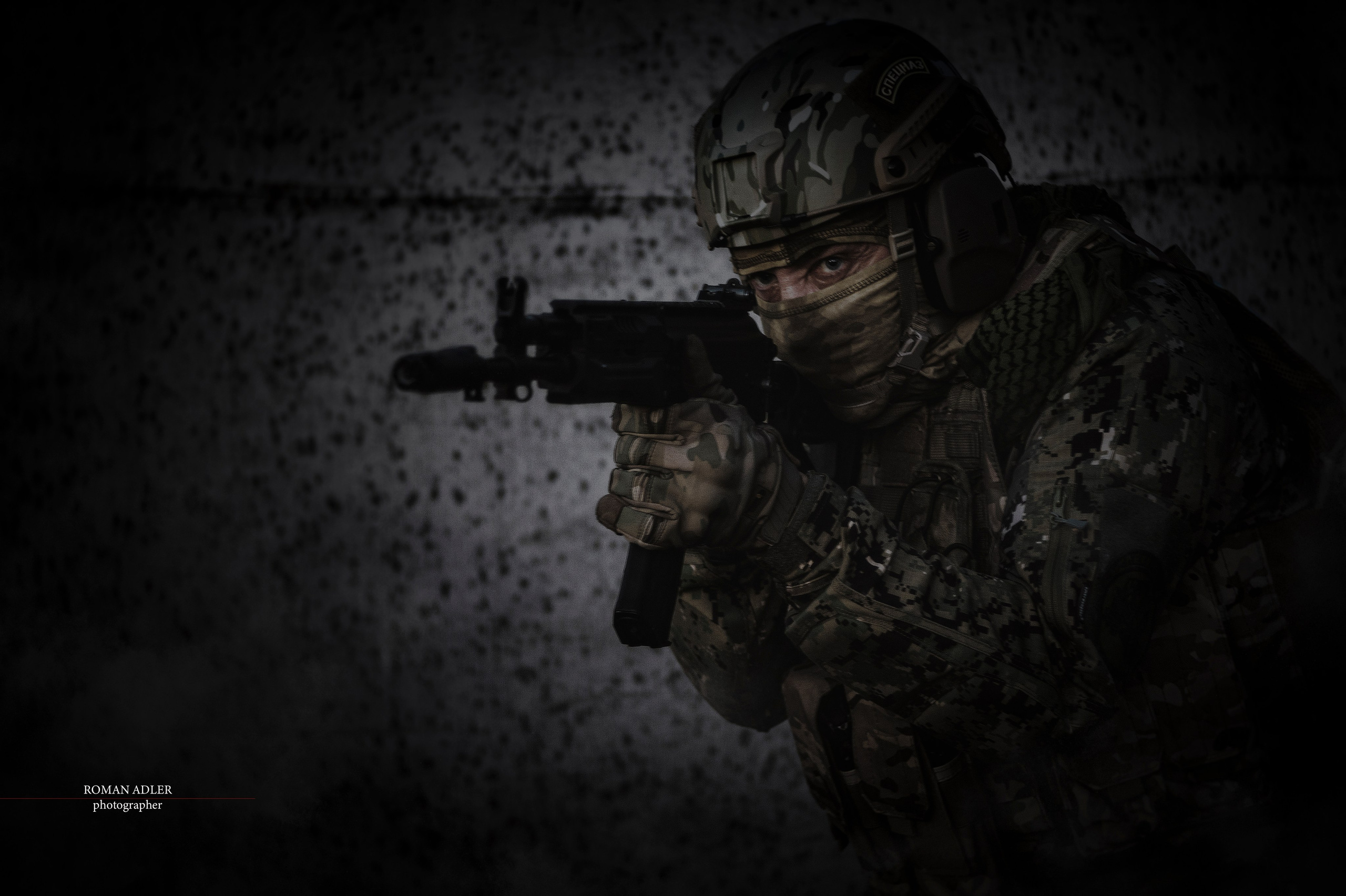 Авторская серия «Есть такая профессия!». Фотограф Роман Адлер