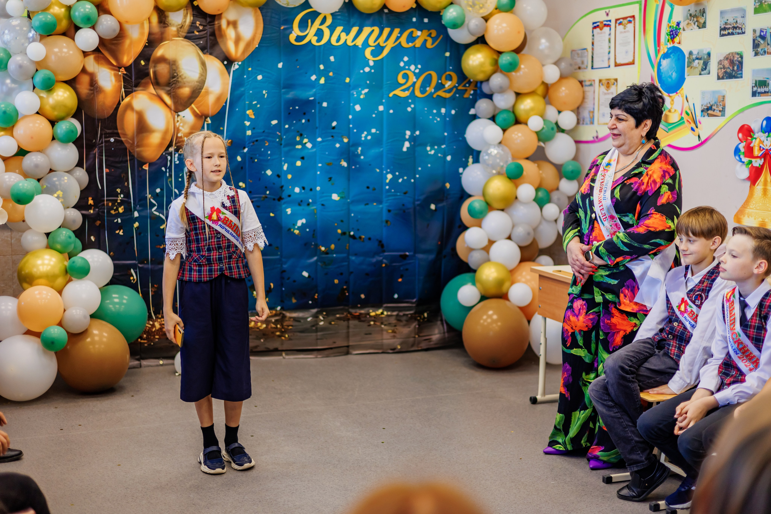 Выпуск 4а 25школа'24 год. Свадебный и семейный фотограф в Армавире