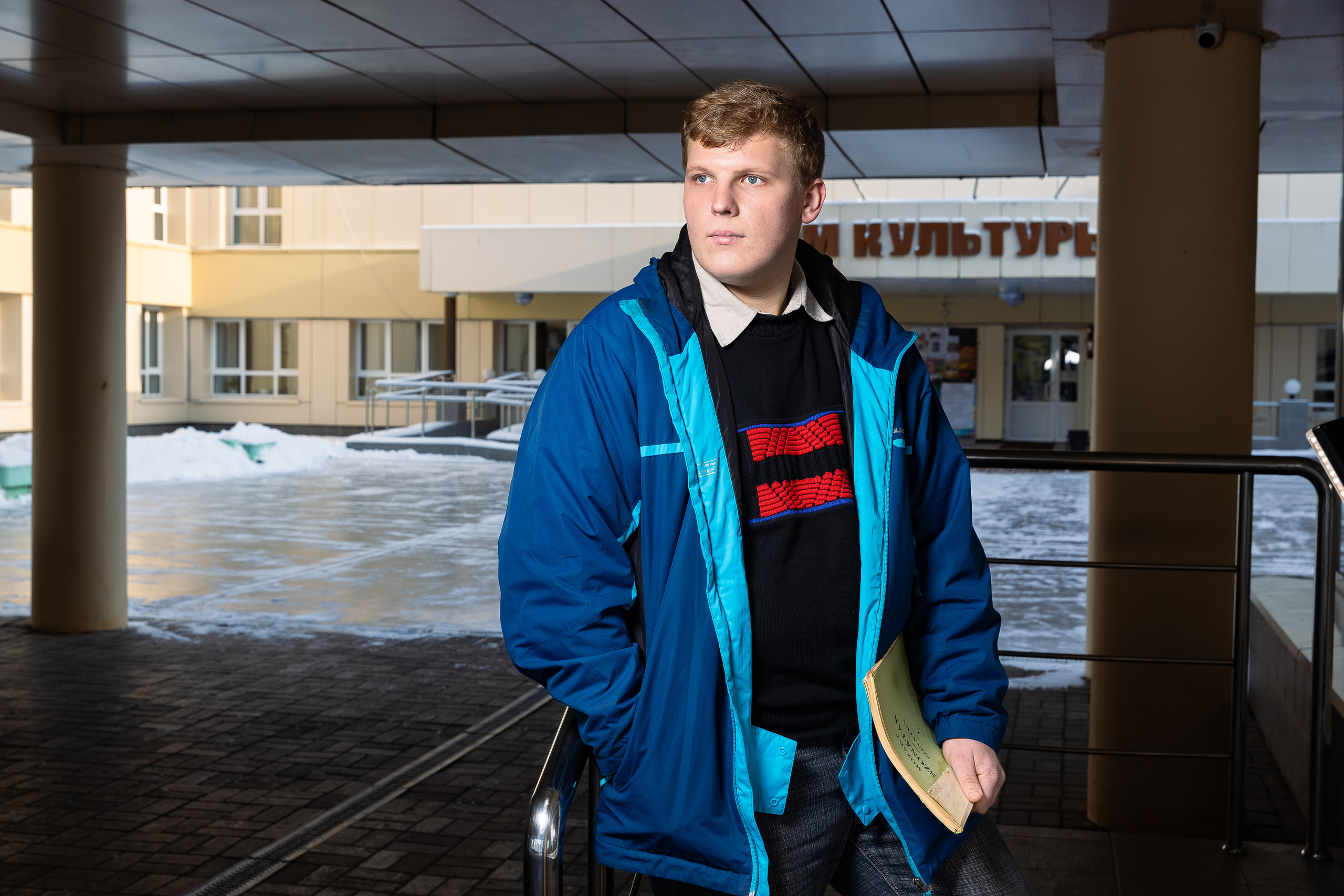 Деревенский пианист. Фотограф Виталий Верескун. Козельск-Калуга