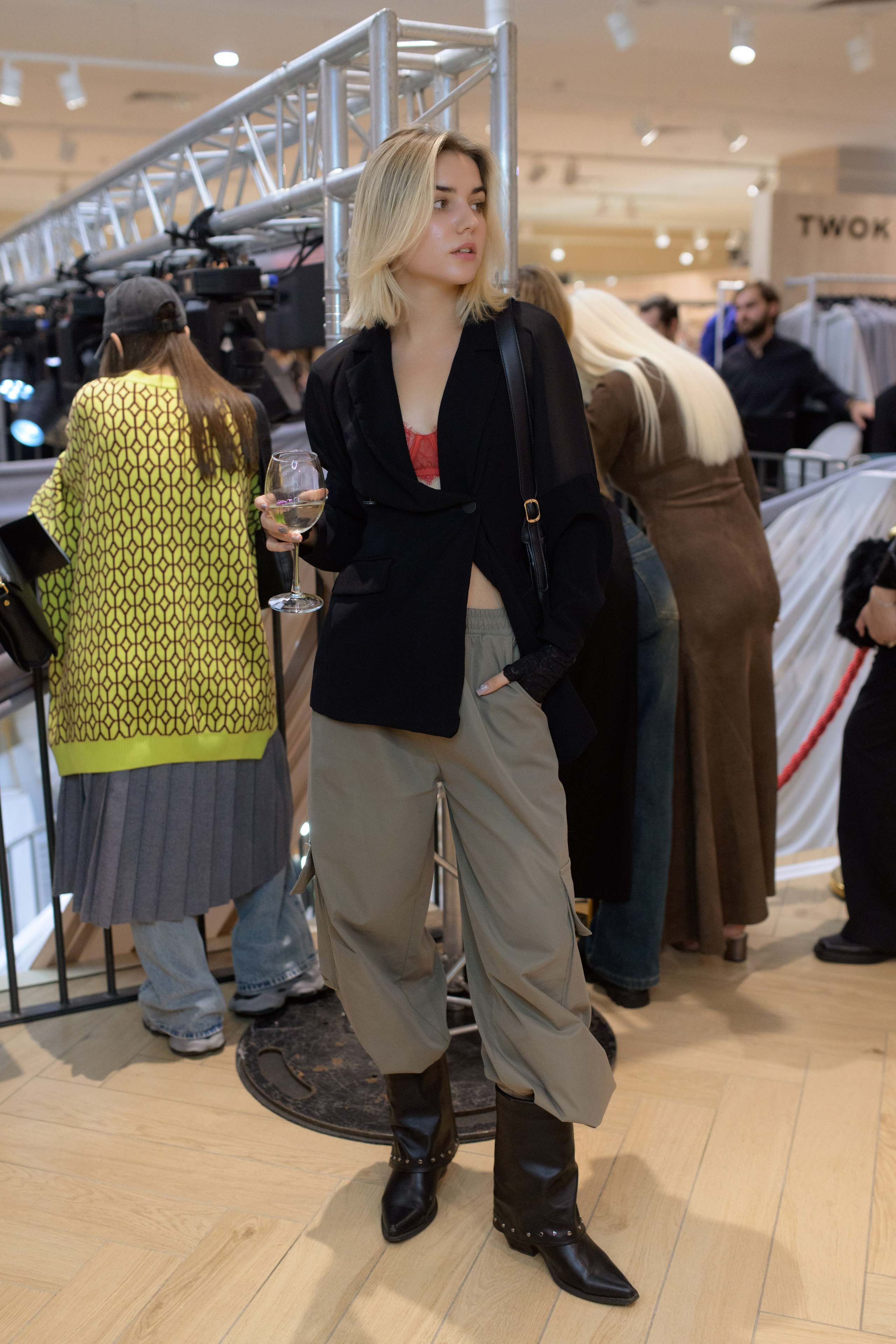 FАБРИКА grand opening. Свадебный фотограф в Минске