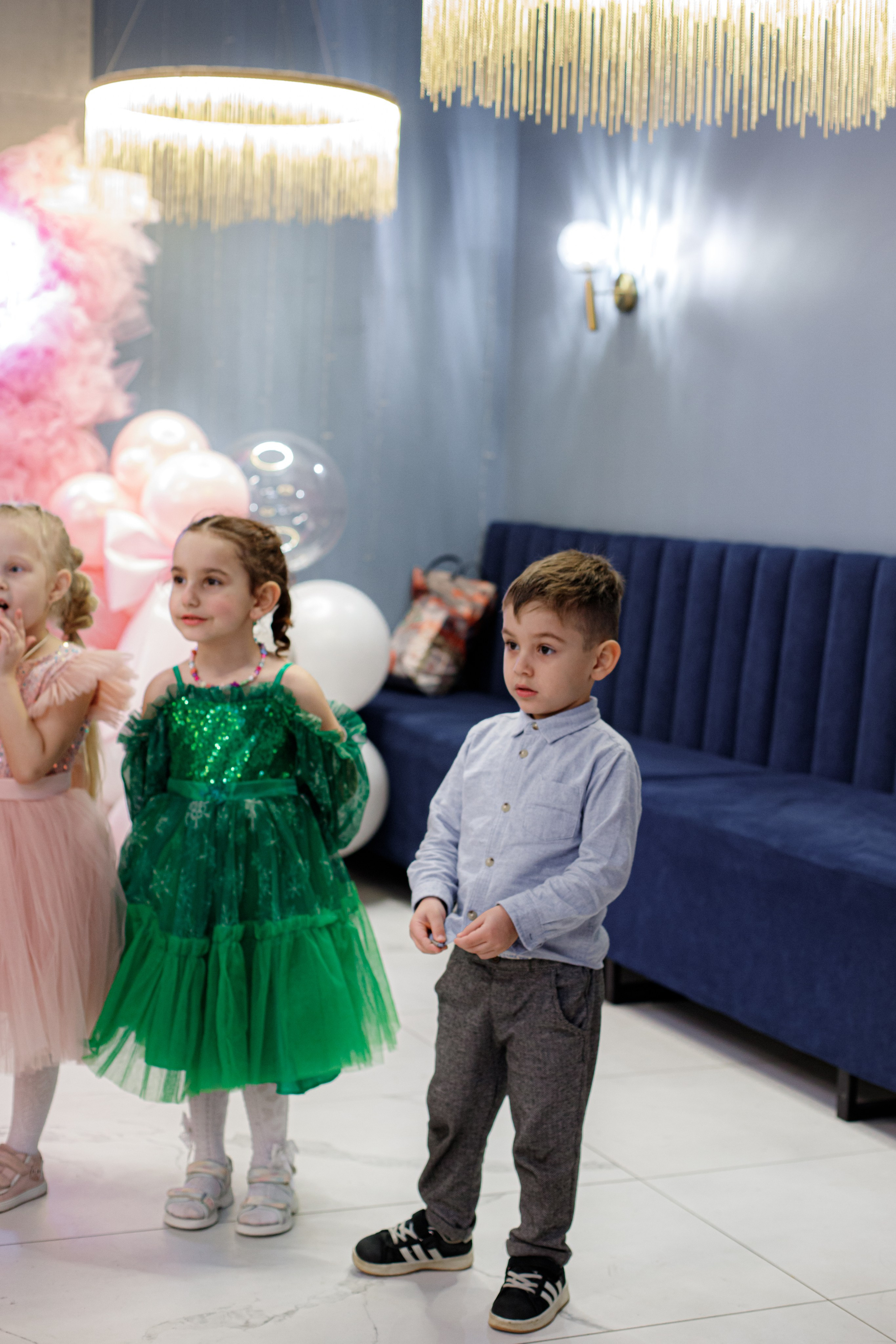 ASIA'S BIRTHDAY PARTY. Photokarish