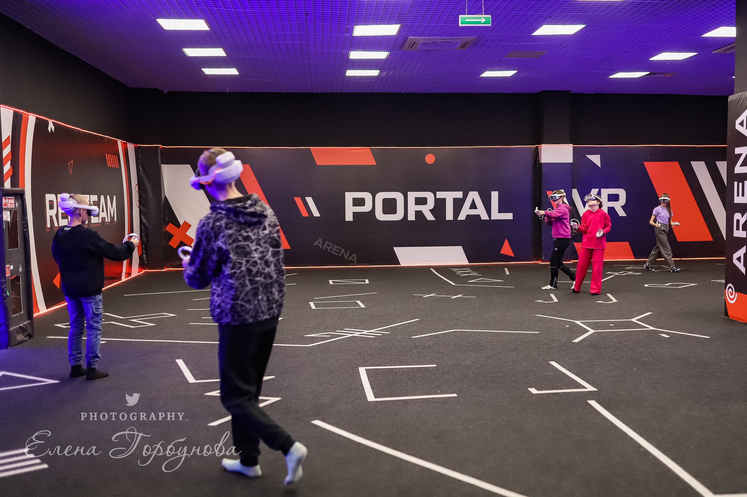 Репортаж в виртуальной реальности. Май 2024. Фотограф Пермь. Свадьбы. Семья и дети, школа, д. сад. Фотокниги