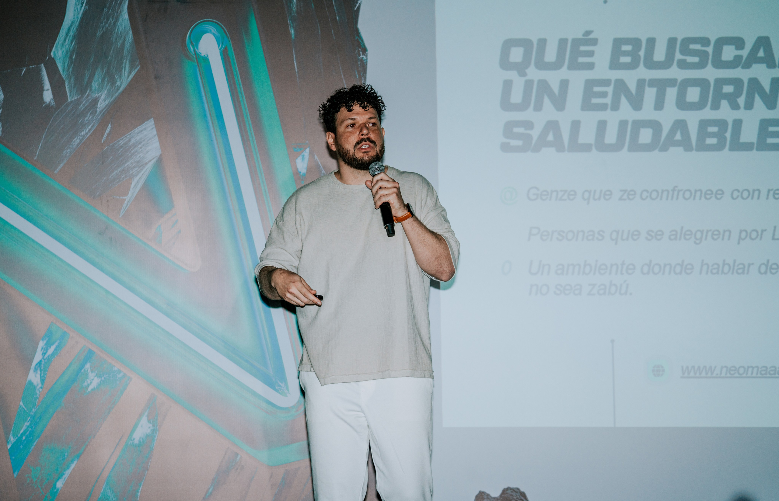 TRADERS DAY By NeomAAA Bogota. NeomAAA Funds Gallery