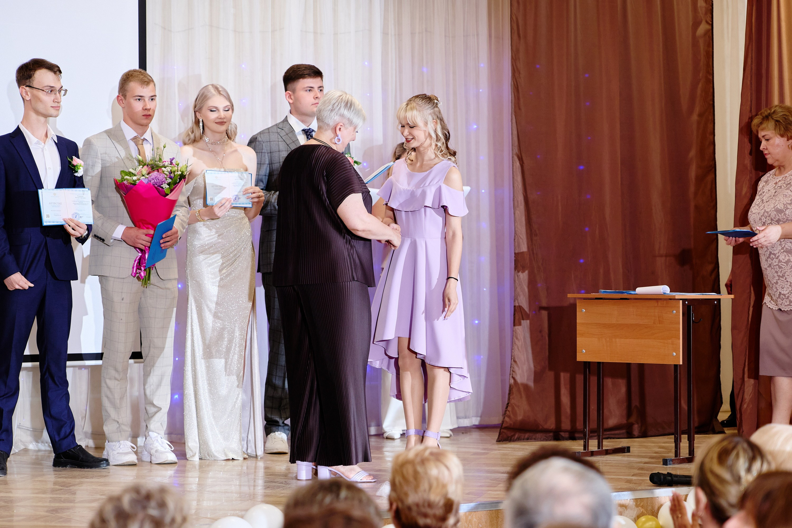 Выпускной 35 Сош. Фотограф Выпускные альбомы Таганрог Сергей Коробченко