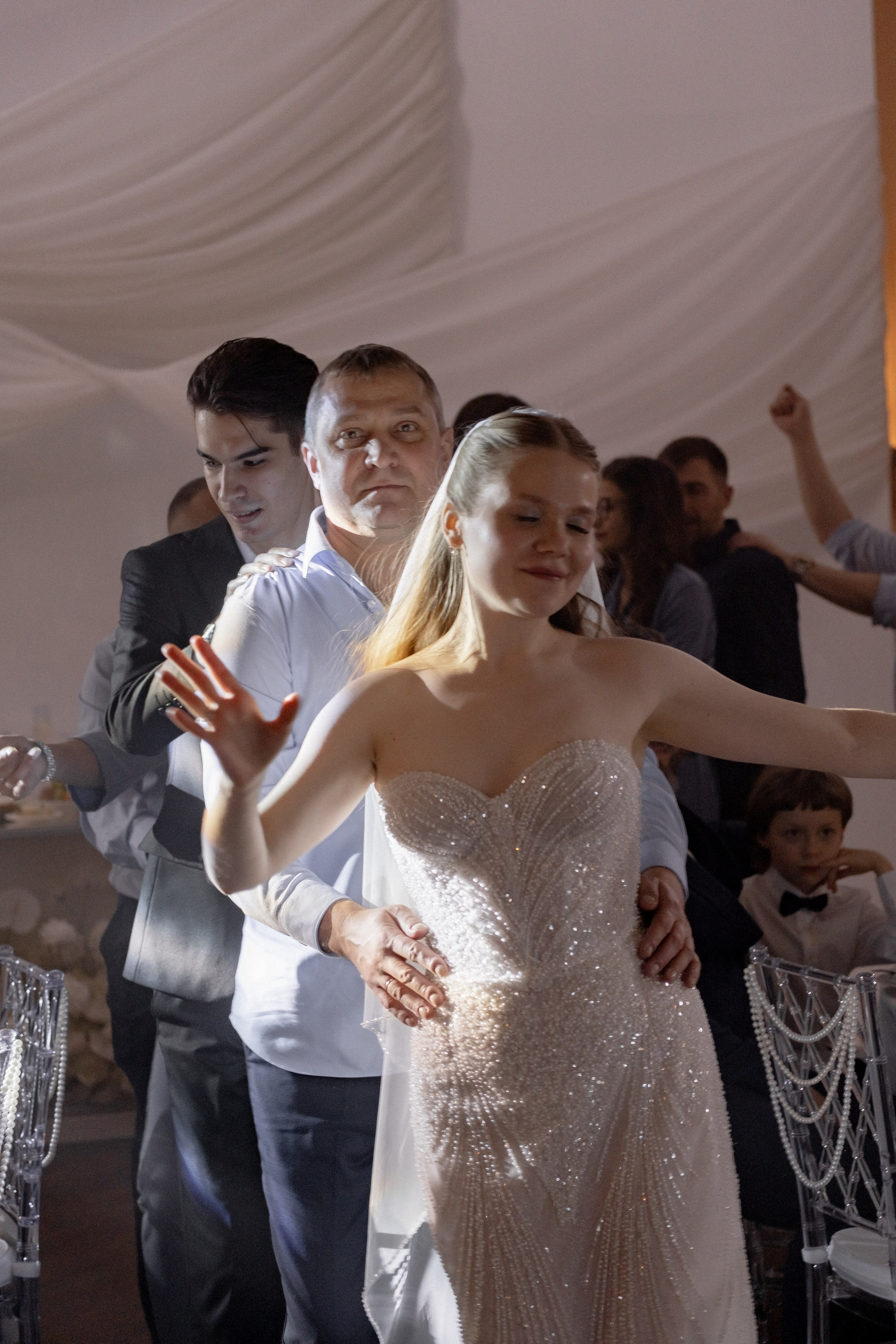 СВАДЕБНЫЙ БАНКЕТ (СНЯТО В СИБИРЕ В НИЖНЕВАРТОВСКЕ). Профессиональный фотограф, Санкт-Петербург — Виктория Богомолова