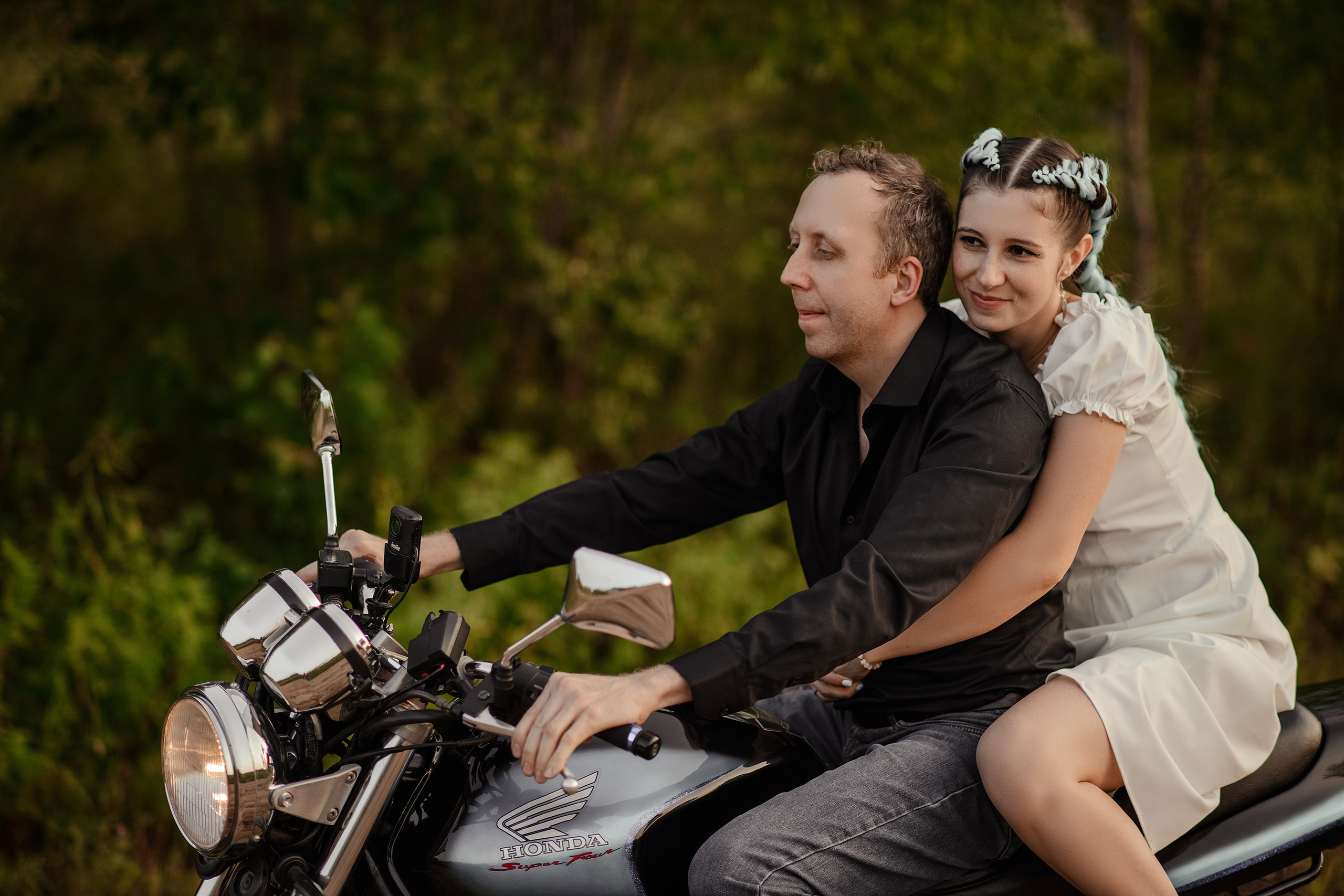 И целого мира мало…