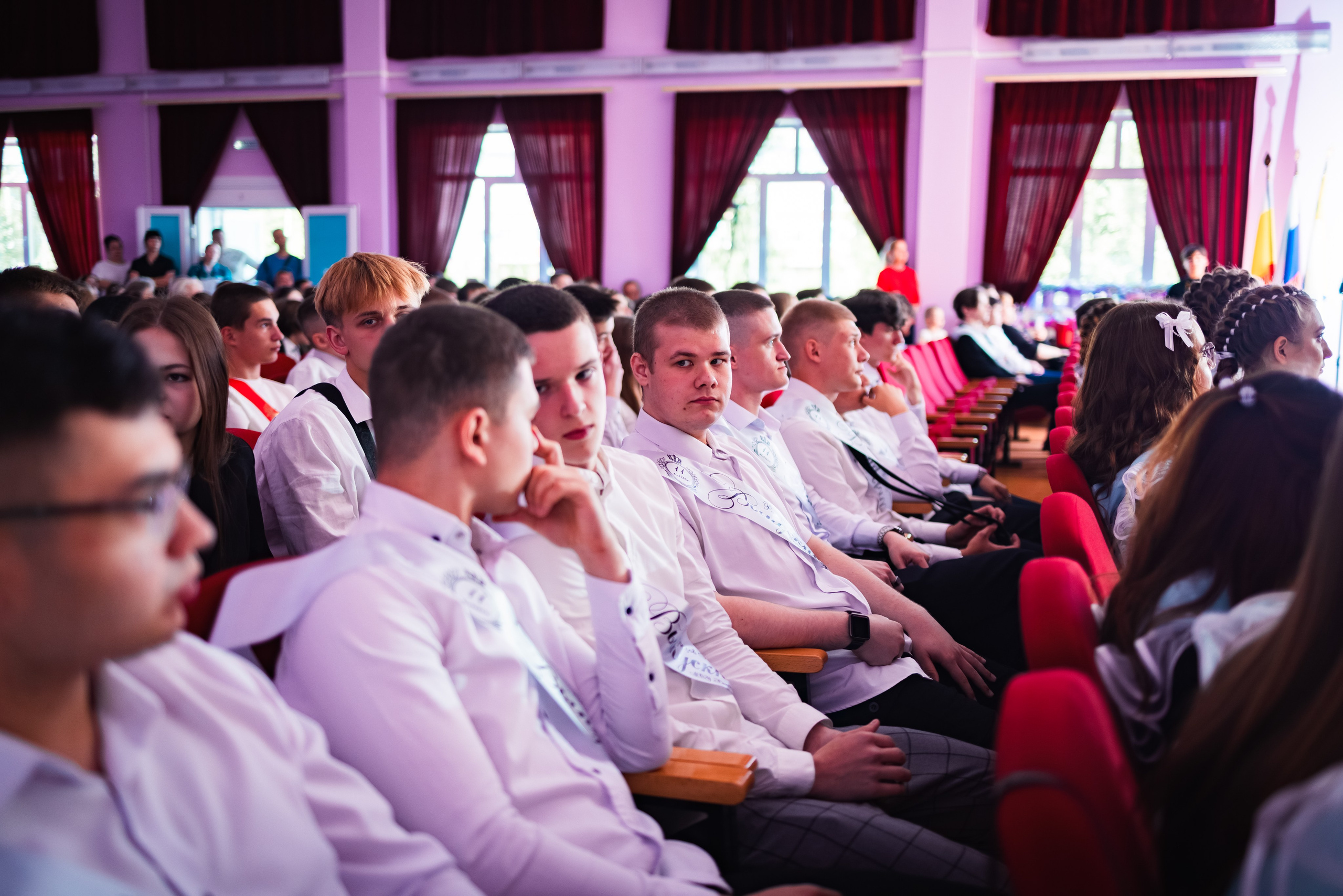 Последний звонок 2025. Свадебный и семейный фотограф в Рязани Датская Ксения