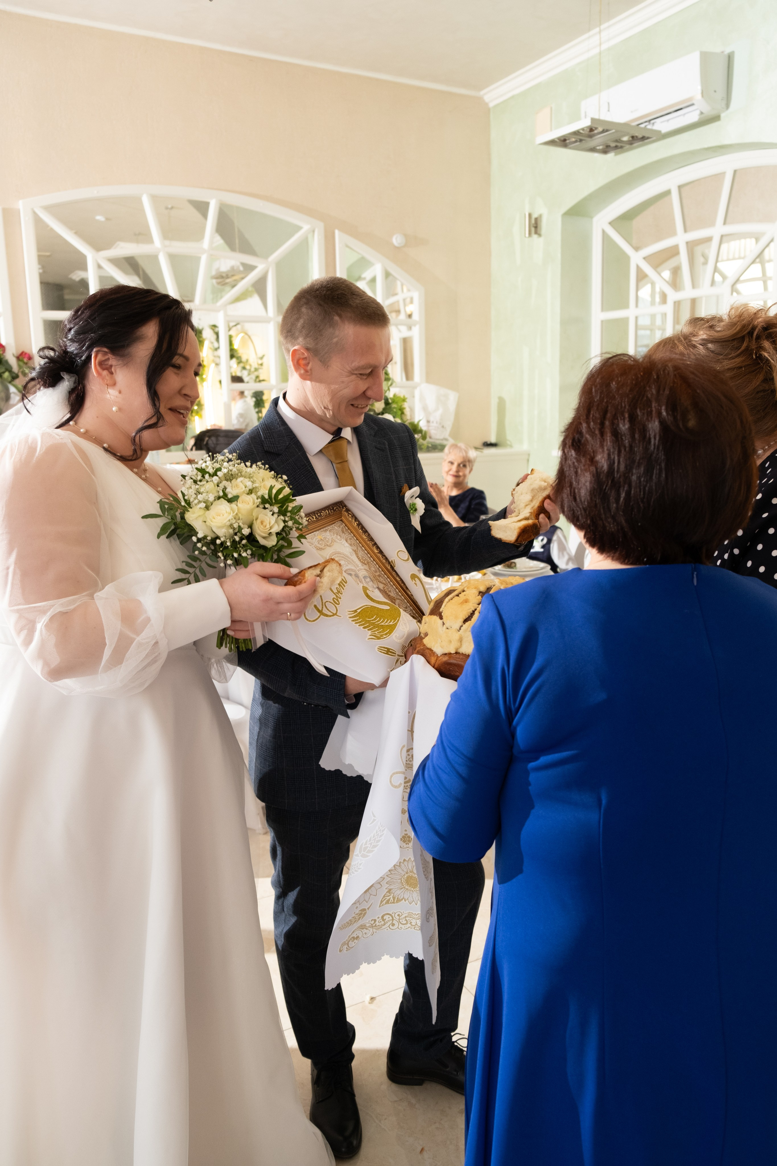 Гостиница Севастополь. Свадебная фотосессия Новый Херсонес. Профессиональная фотосъемка в Крыму. Натуральные эмоции и живые кадры. Забронируйте дату прямо сейчас!