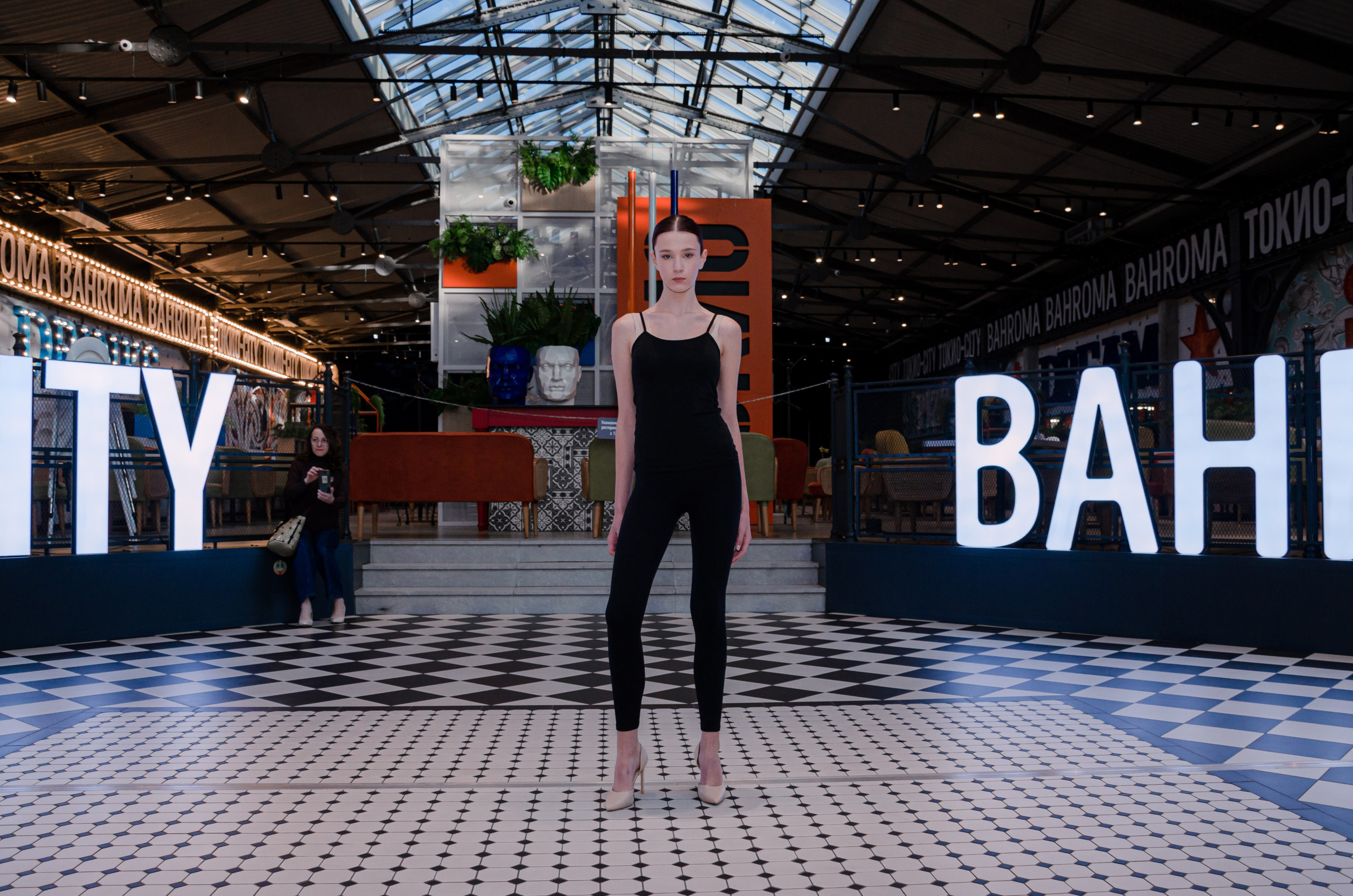 Показы мод. Портретный и репортажный фотограф в Санкт-Петербурге Варвара Жукова