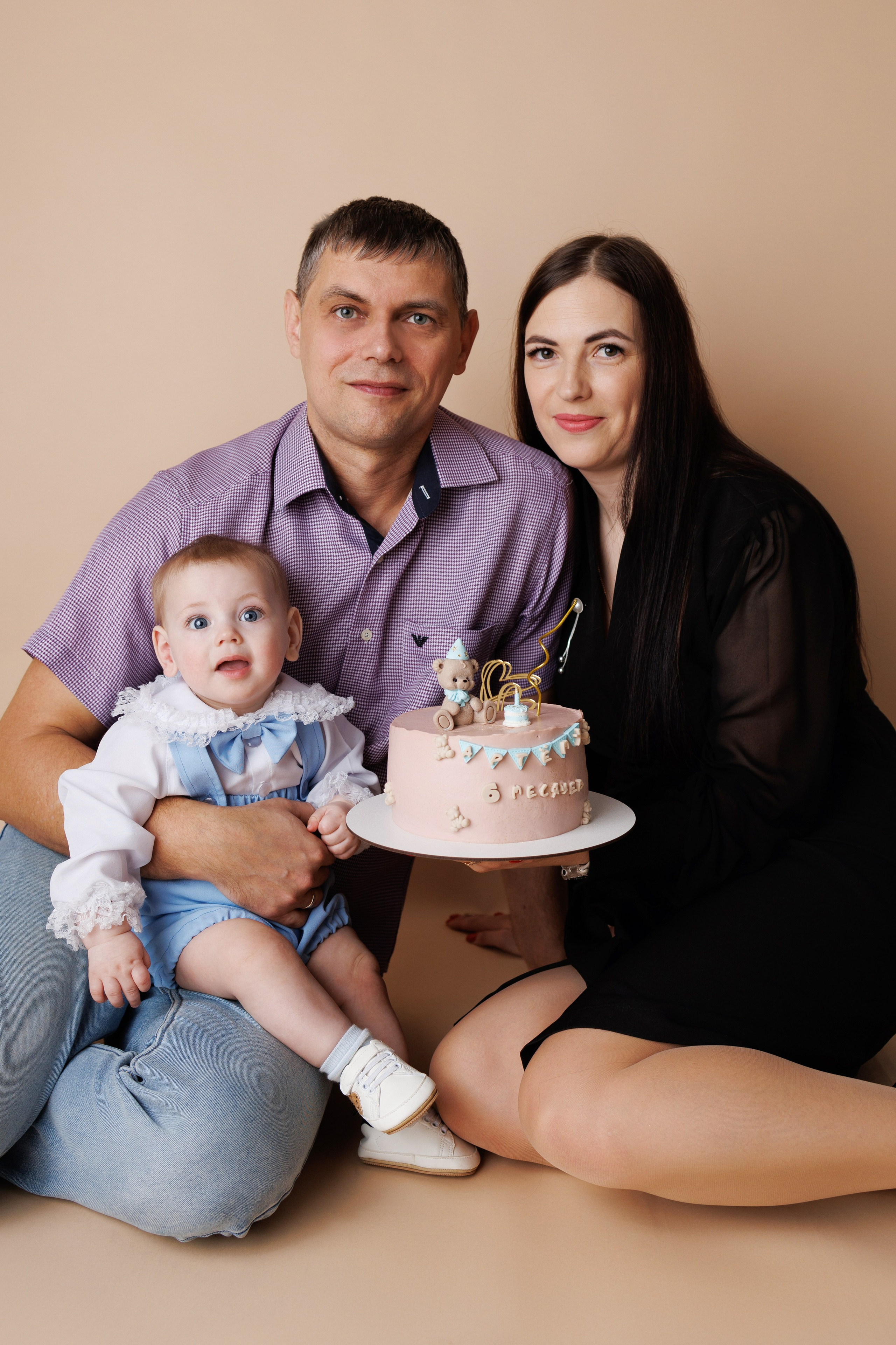 Артемке полгодика. Фотограф новорожденный малышей Новосибирск