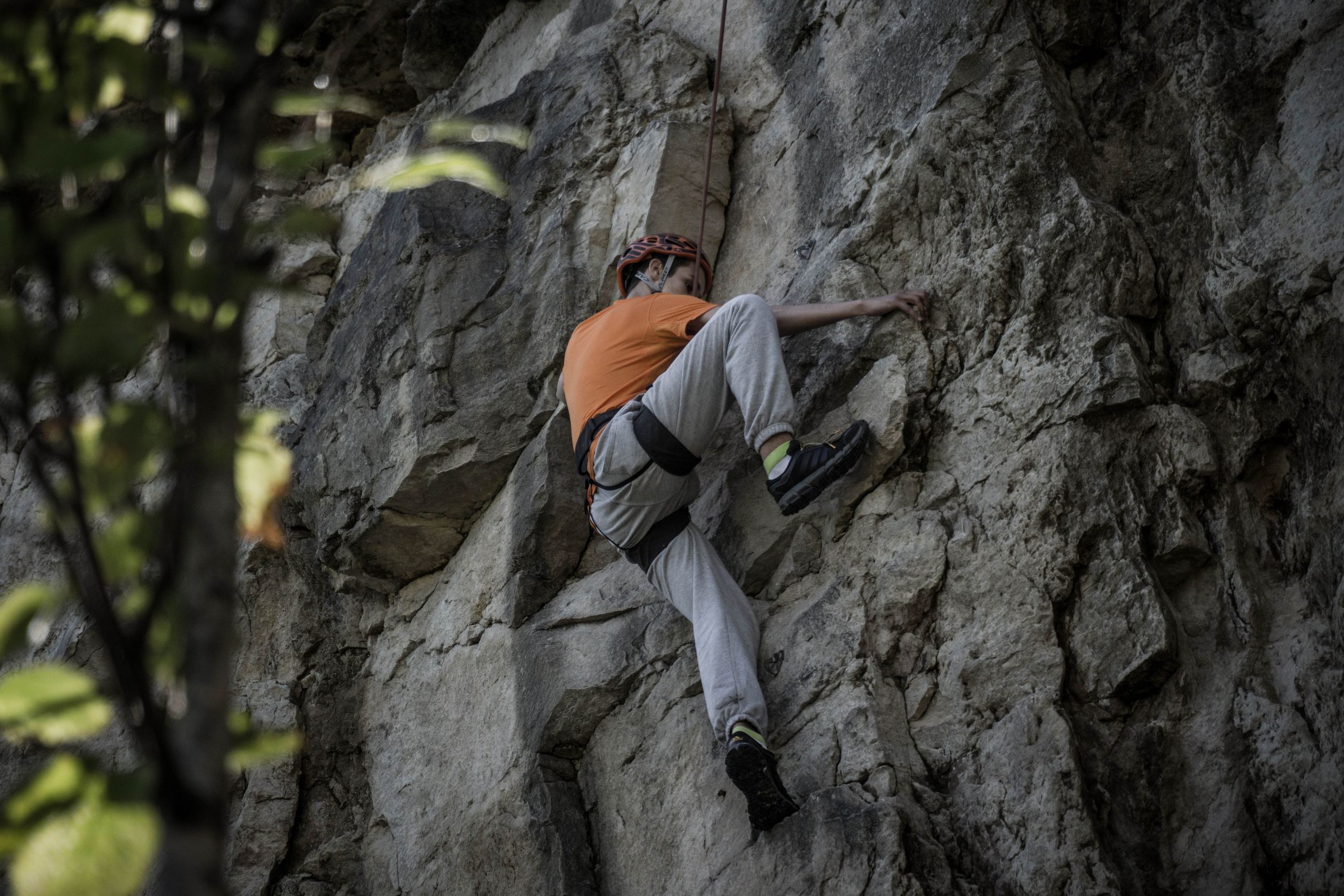 outdoor photo, slackline, trickline, waterfall, nature, nature photo, nature photography, climbing, mountain photo, mountaineering, 