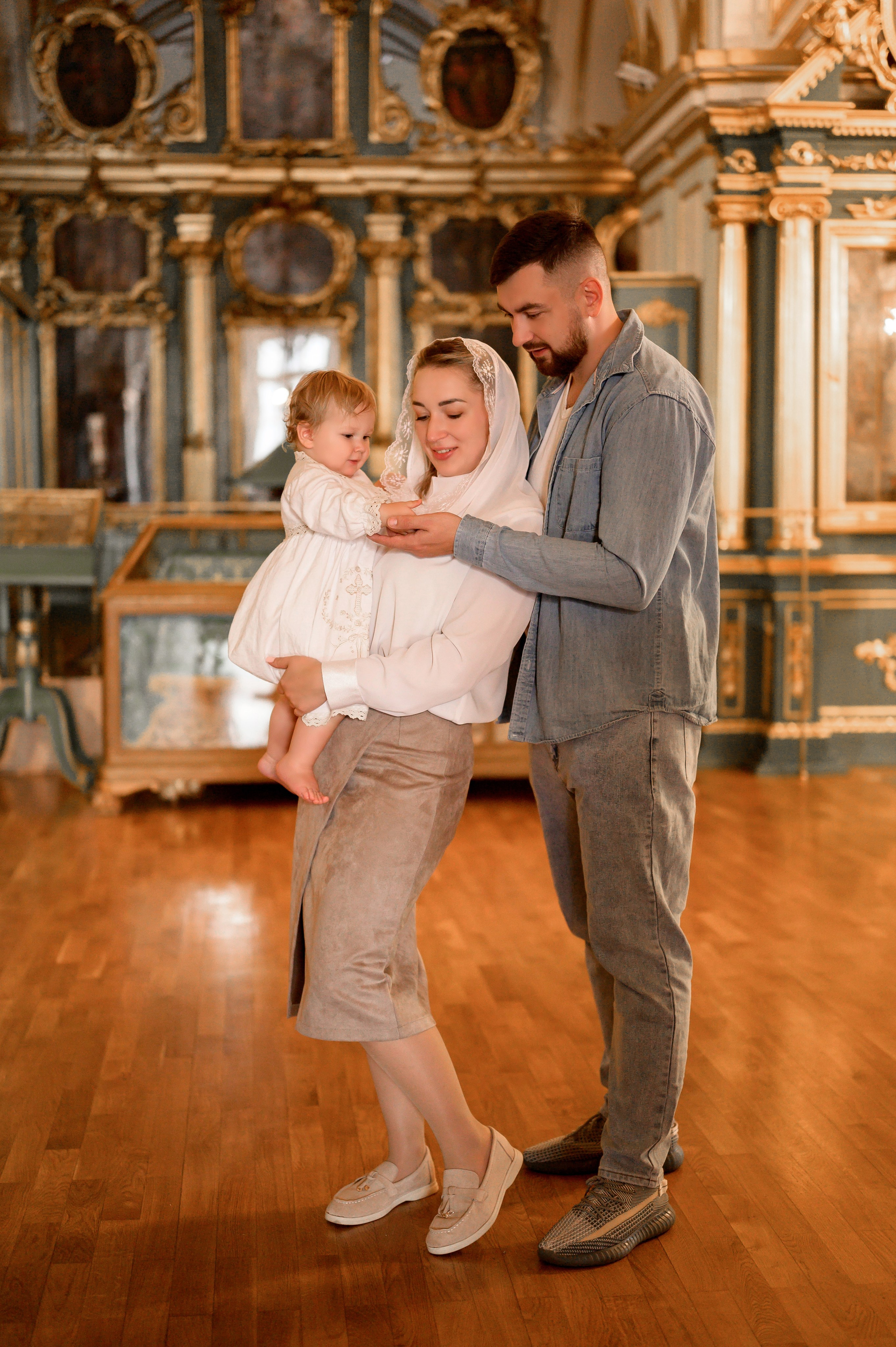 Юлия и Дарья — Николо-Богоявленский Морской собор. Дьяконова Валерия семейный и детский фотограф в Санкт-Петербурге