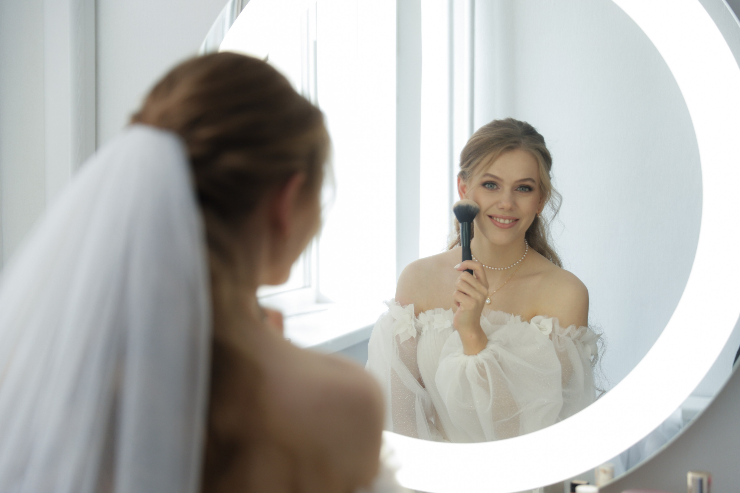 Сборы невесты Юлии. Портретный и репортажный фотограф в Казани