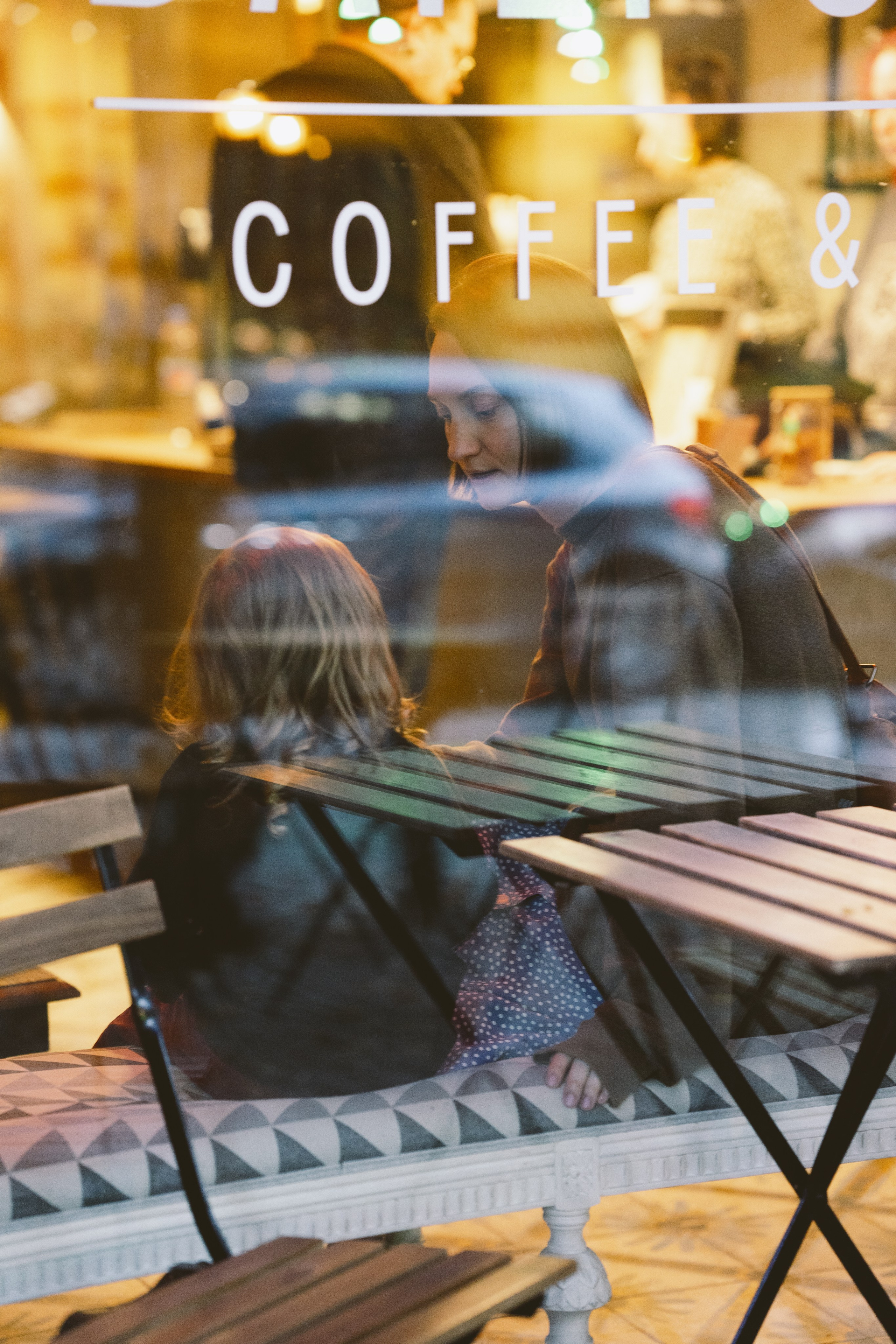 …история о прогулке в старом городе и семье. Марковы: фото, видео, кино и книги