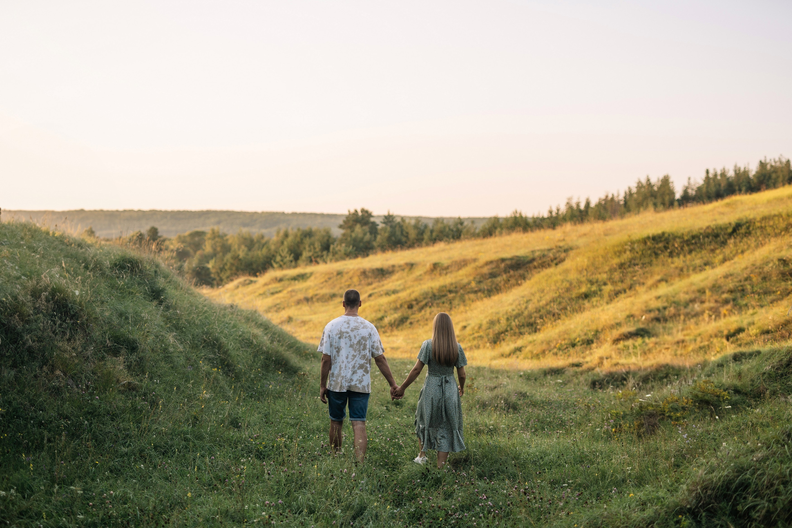 Фотосессия на закате на фоне природы для Инны и Максима. Свадебный фотограф в Тамбове Павел Четвертков