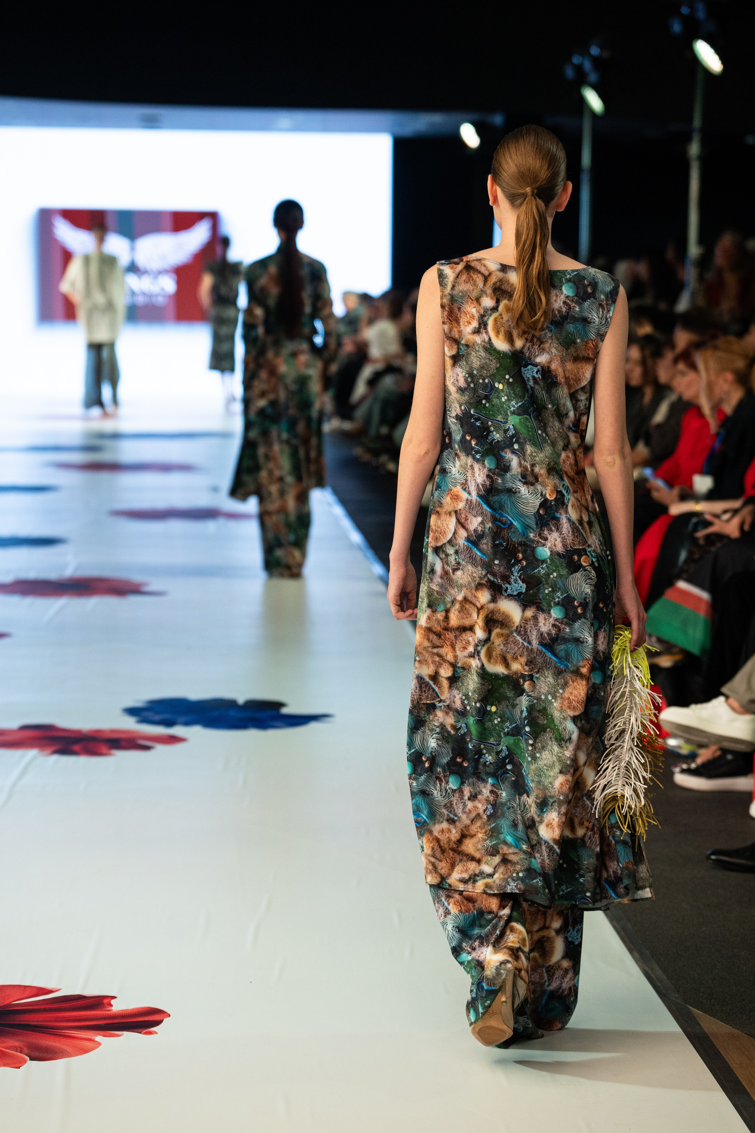 Дизайнеры Wings Studio. Сайт Алматинского НЮ АРТ, будуар и фэшн фотографа Дениса Карпенко