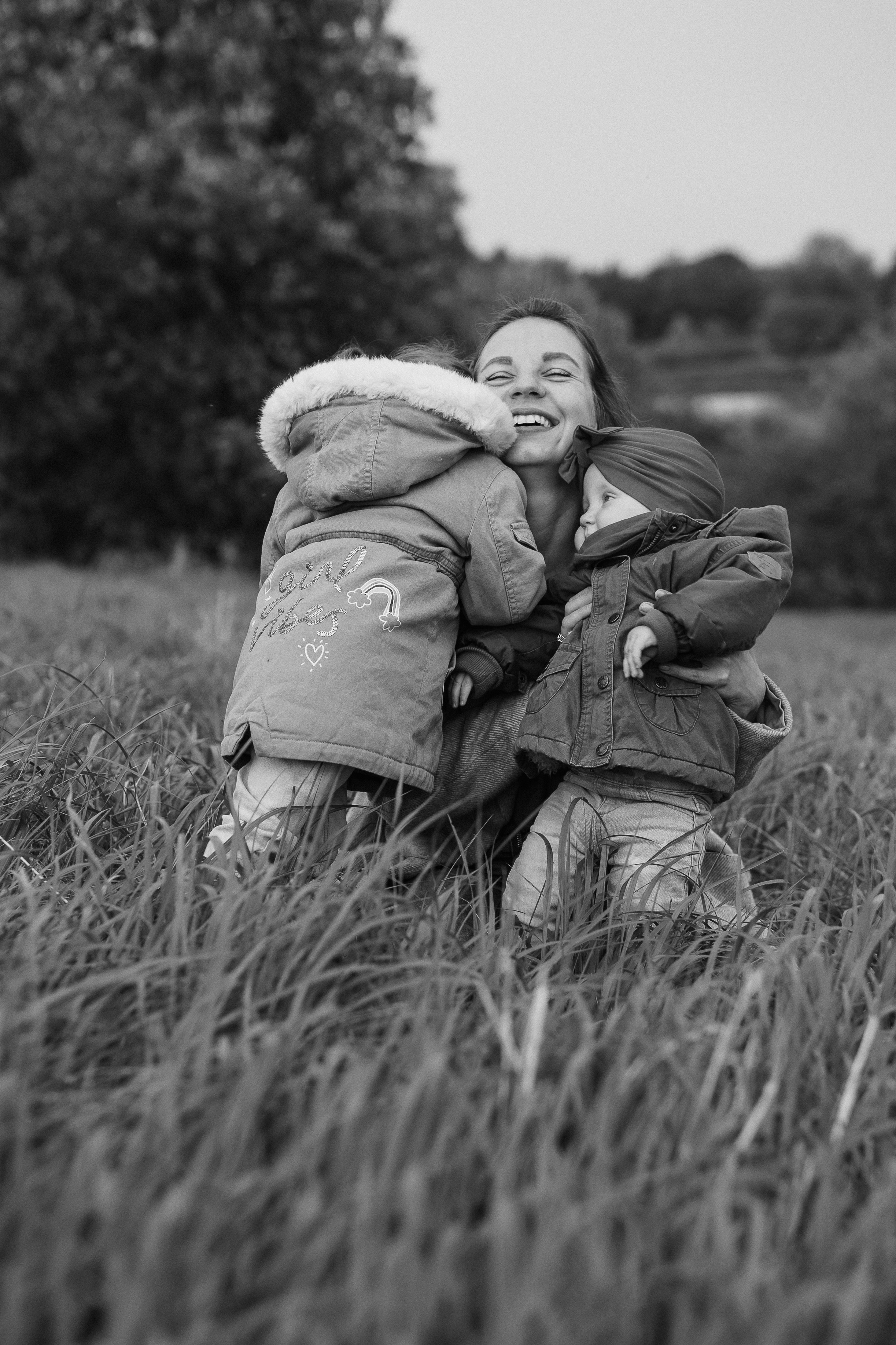 Семья Алеси и Ульяны на природе. Фотограф Ольга Игорева