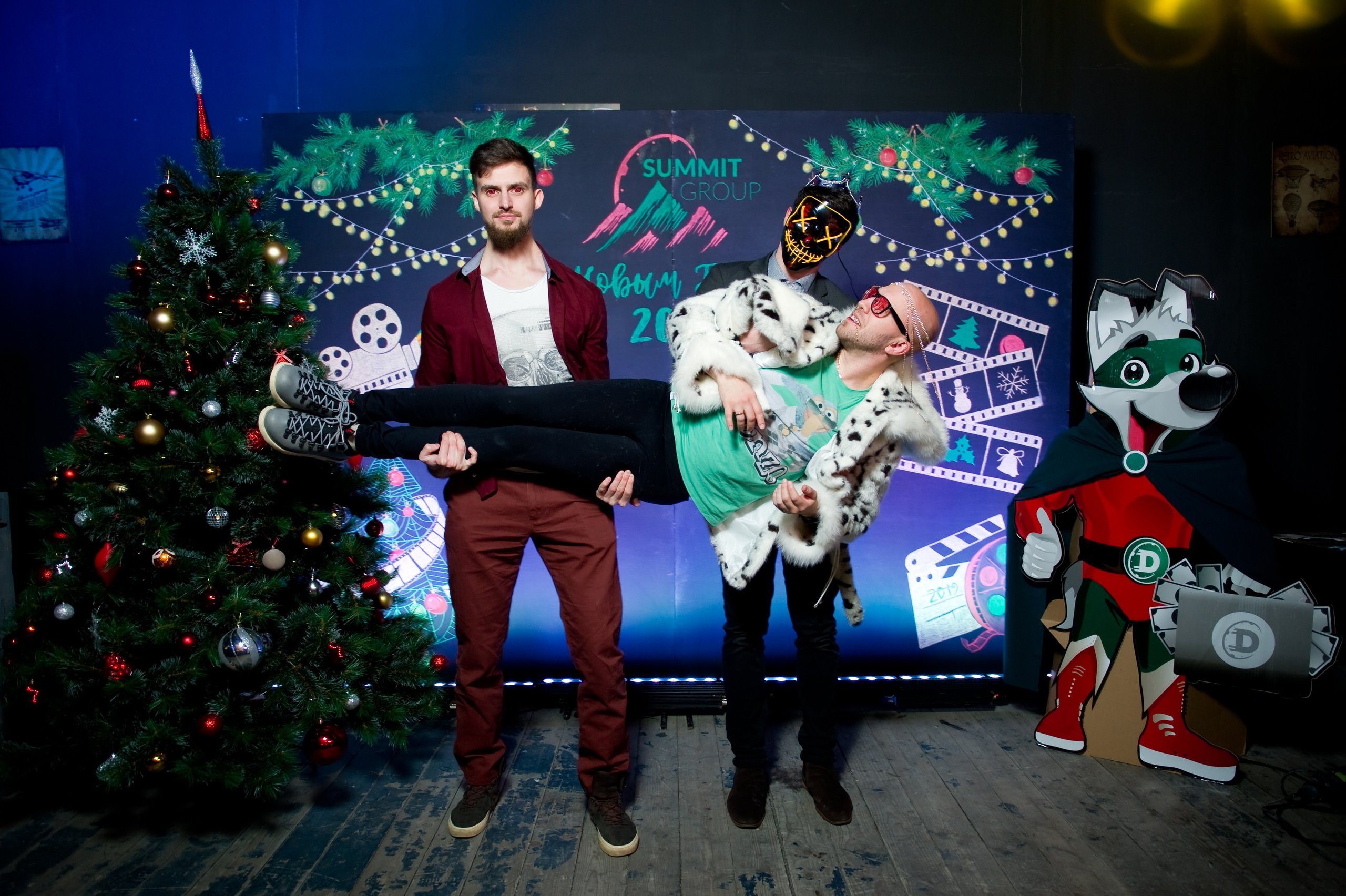 Новогодний корпоратив Summit. Репортажный фотограф и видеограф Слава Думчев. Тимбилдинги, отчетники, корпоративы