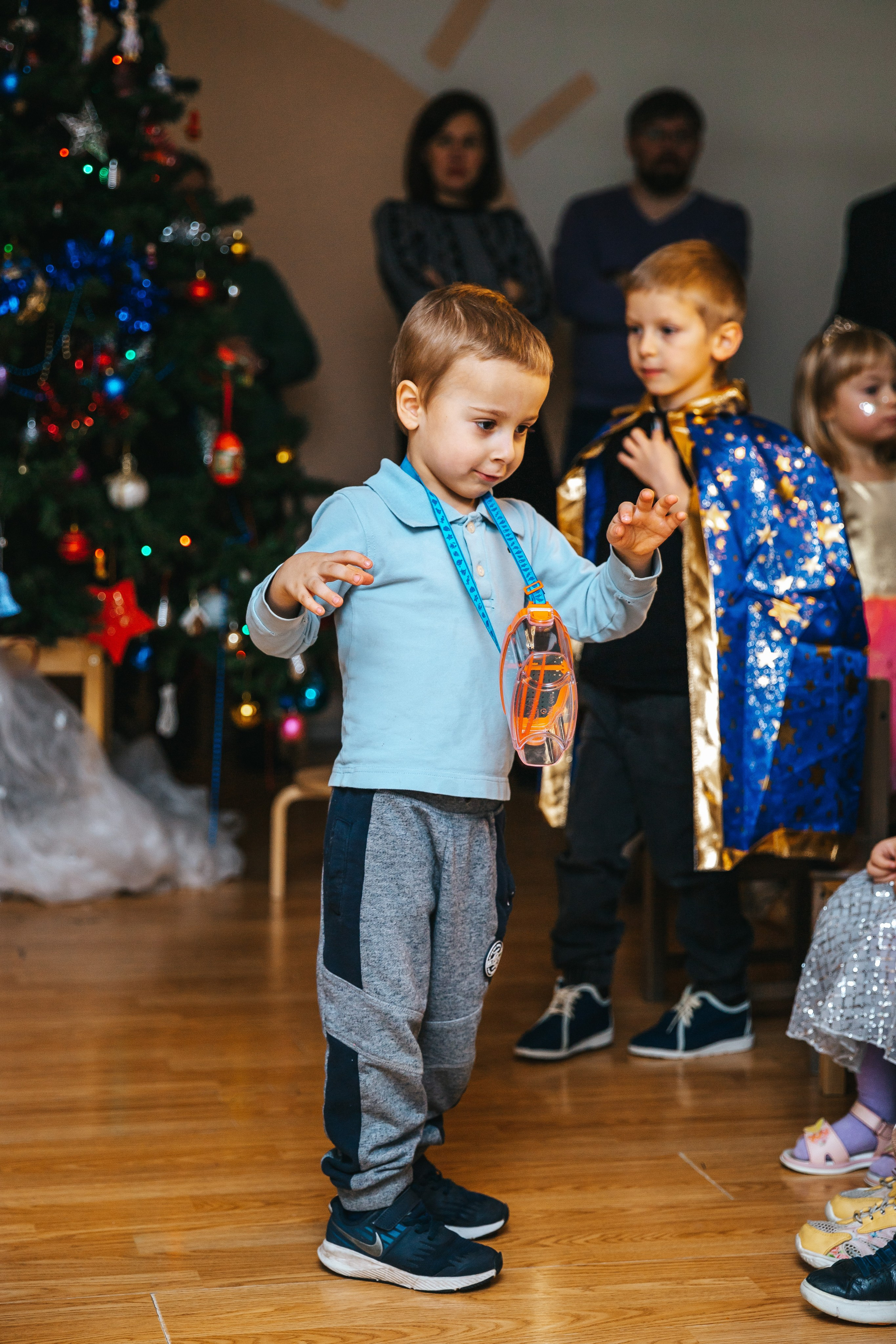 Новогодний утренник в Монтессори-садике. Семейный lifestyle фотограф в Санкт-Петербурге Людмила Пахомова