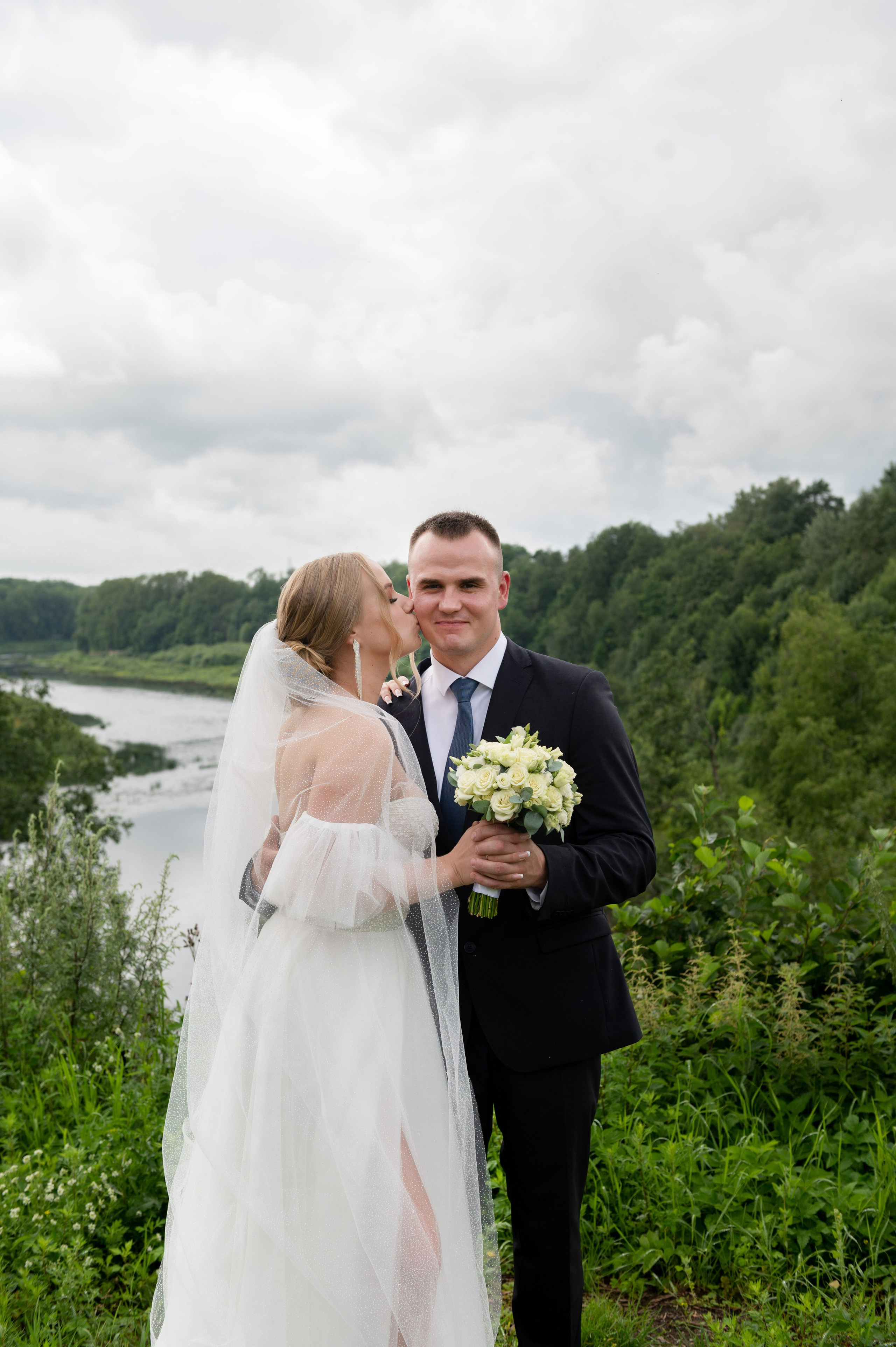Ксения и Владислав (фотосессия в ЗАГСе и парке города Кингисеппа). Портретный, семейный и свадебный фотограф в Санкт-Петербурге и в Пушкине Ширяев Денис