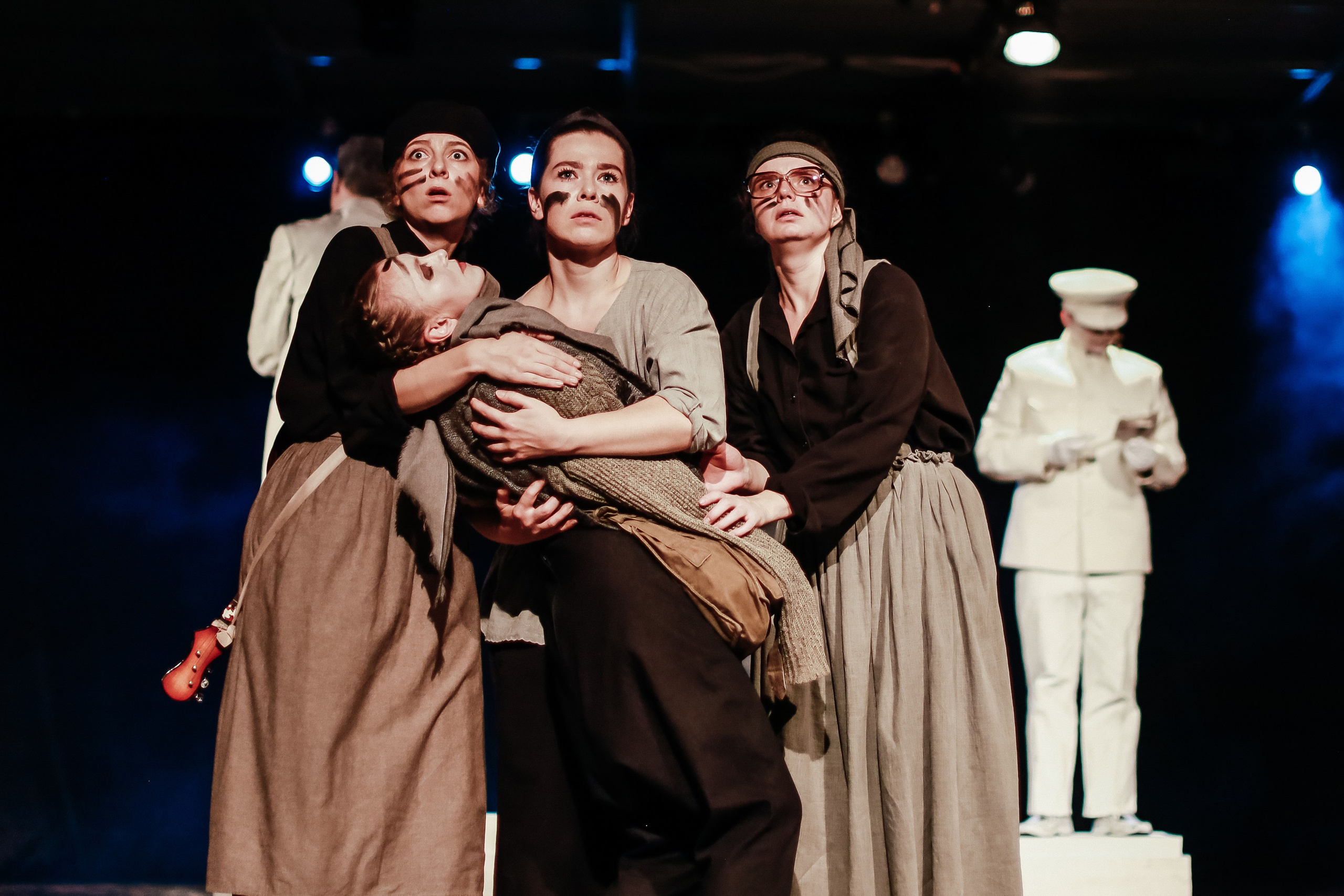 «Марьино поле». Молодежный театр Алтая. Режиссёр Ирина Астафьева. Фоторепортаж. Театральная фотосъёмка