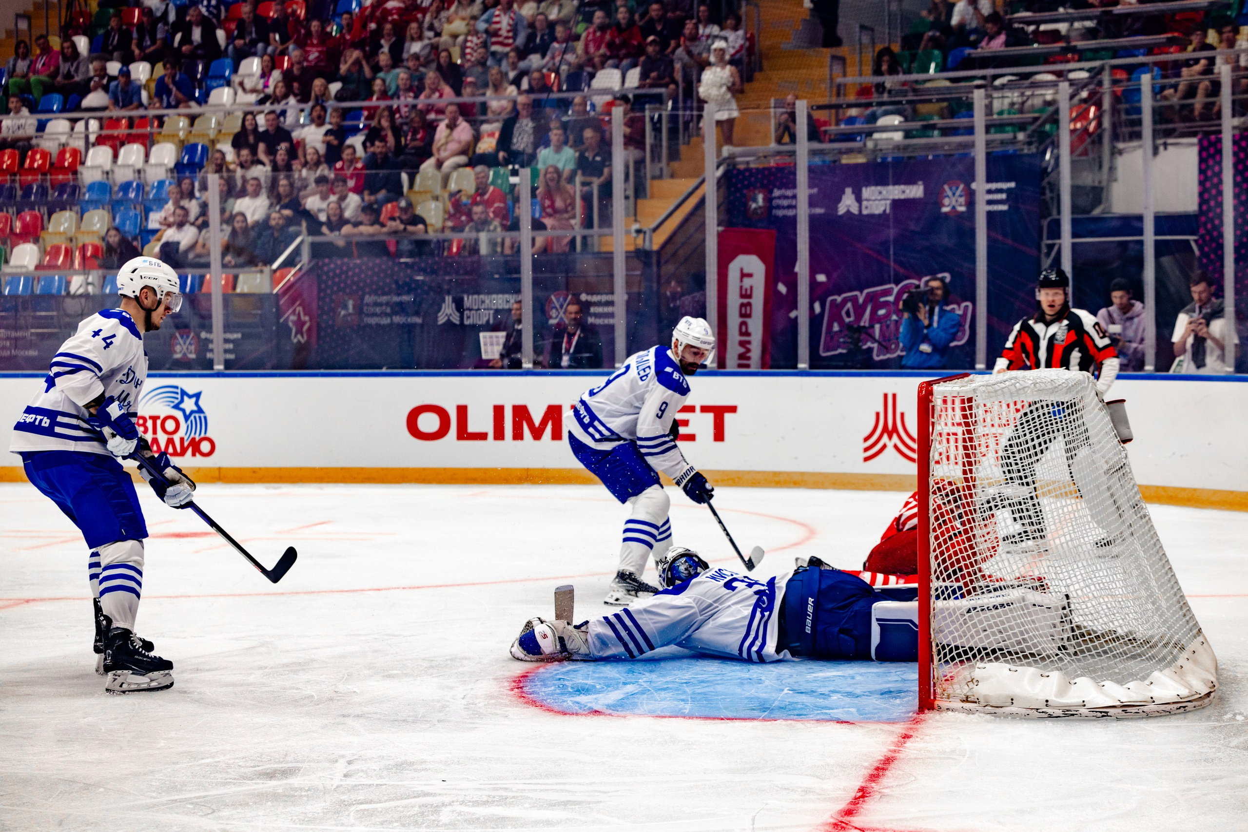 Кубок мэра Москвы по хоккею 2024. Виктория Зудина — фотограф в Москве