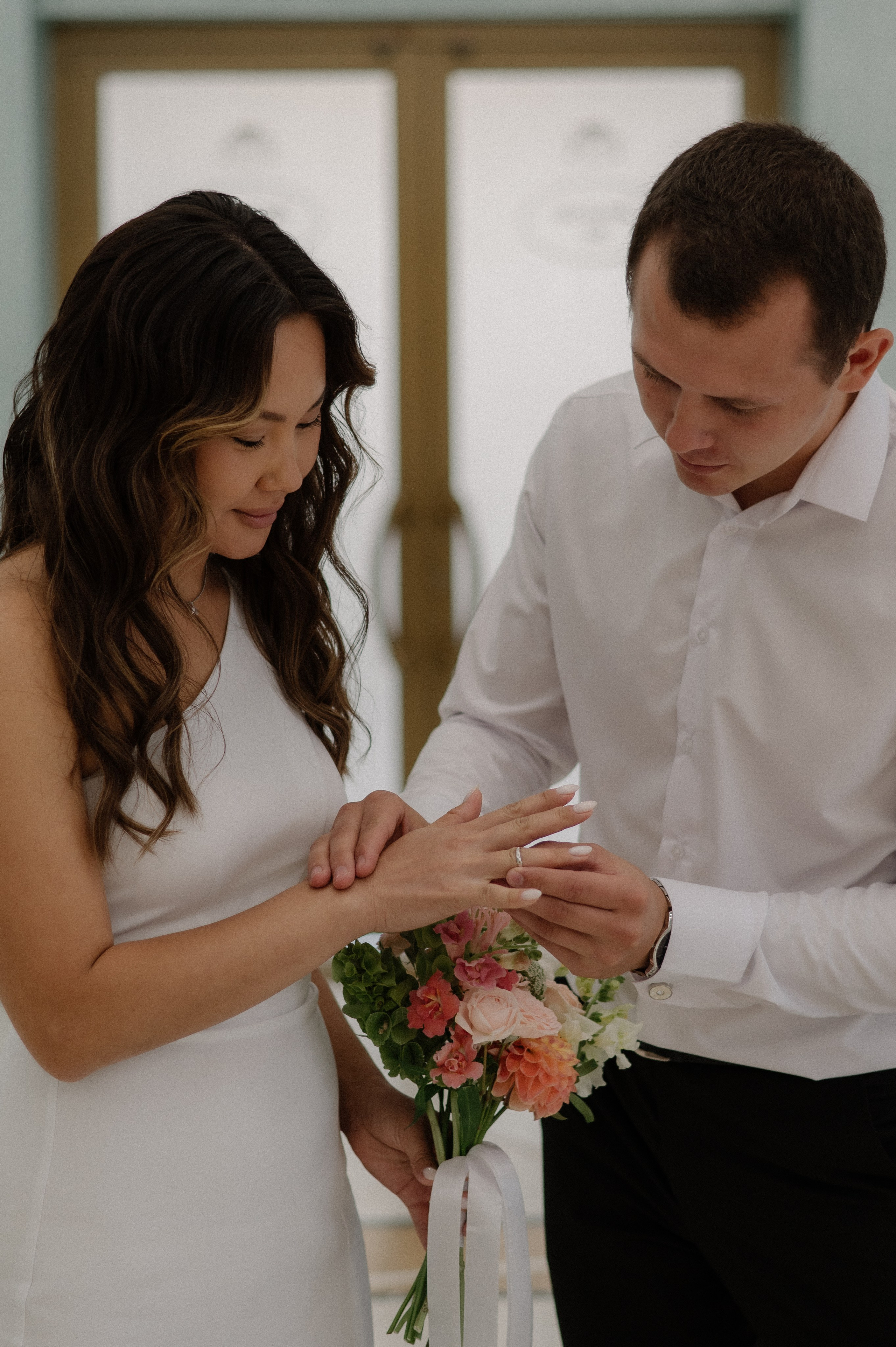 Александр и Кымбата (загс). Фотограф в Иркутске