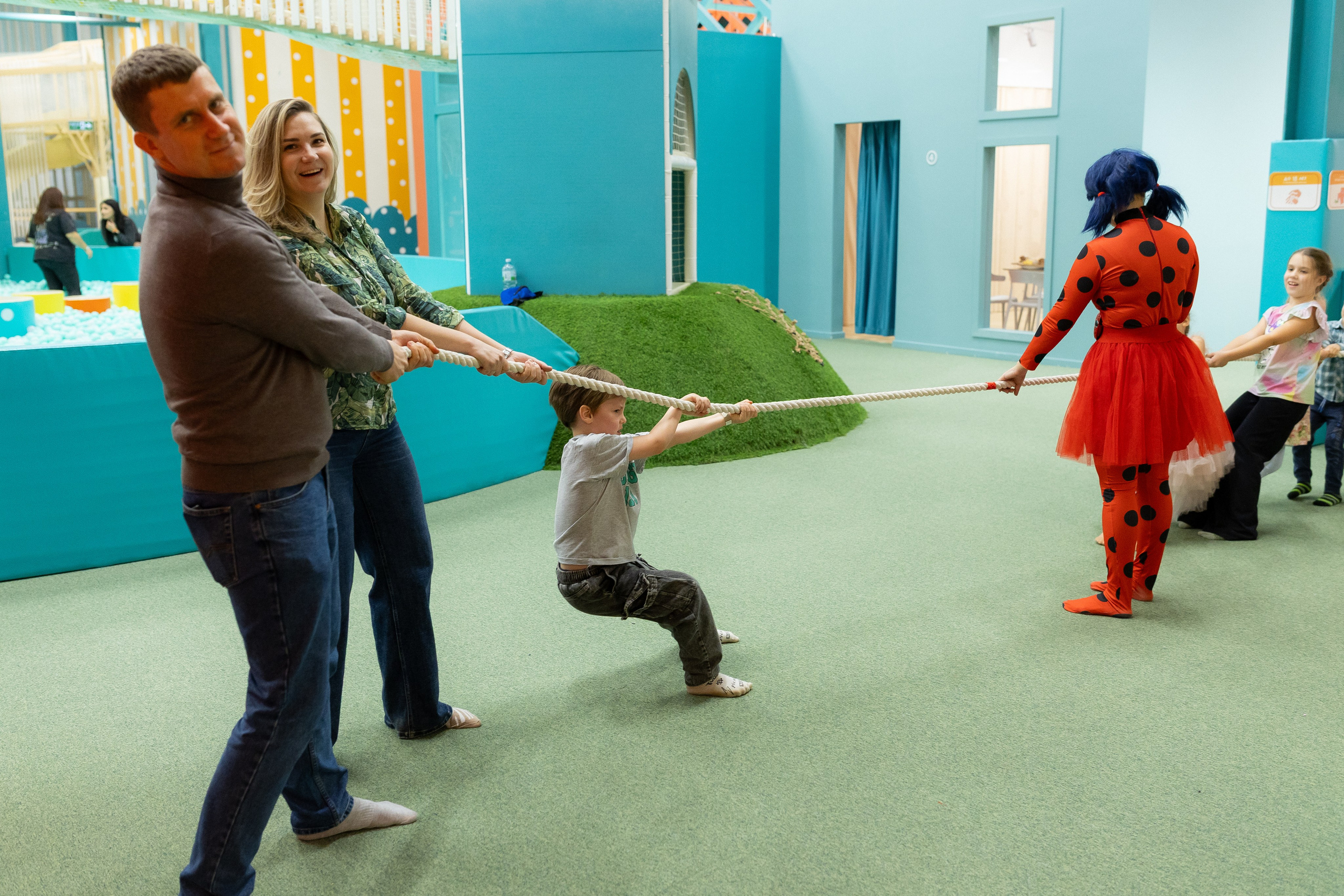 День рождения (SuperLand). Семейный фотограф в Волгограде Надежда Головко