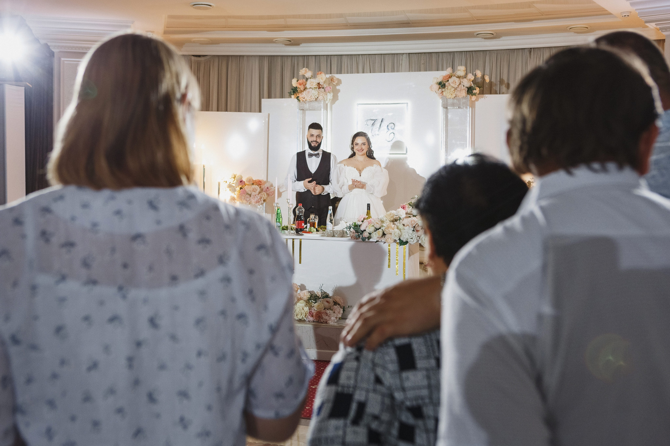 Фотограф в Таганроге летняя свадьба: Романтическая свадебная прогулка. Свадебный и семейный фотограф в Таганроге Бакарюк Антон