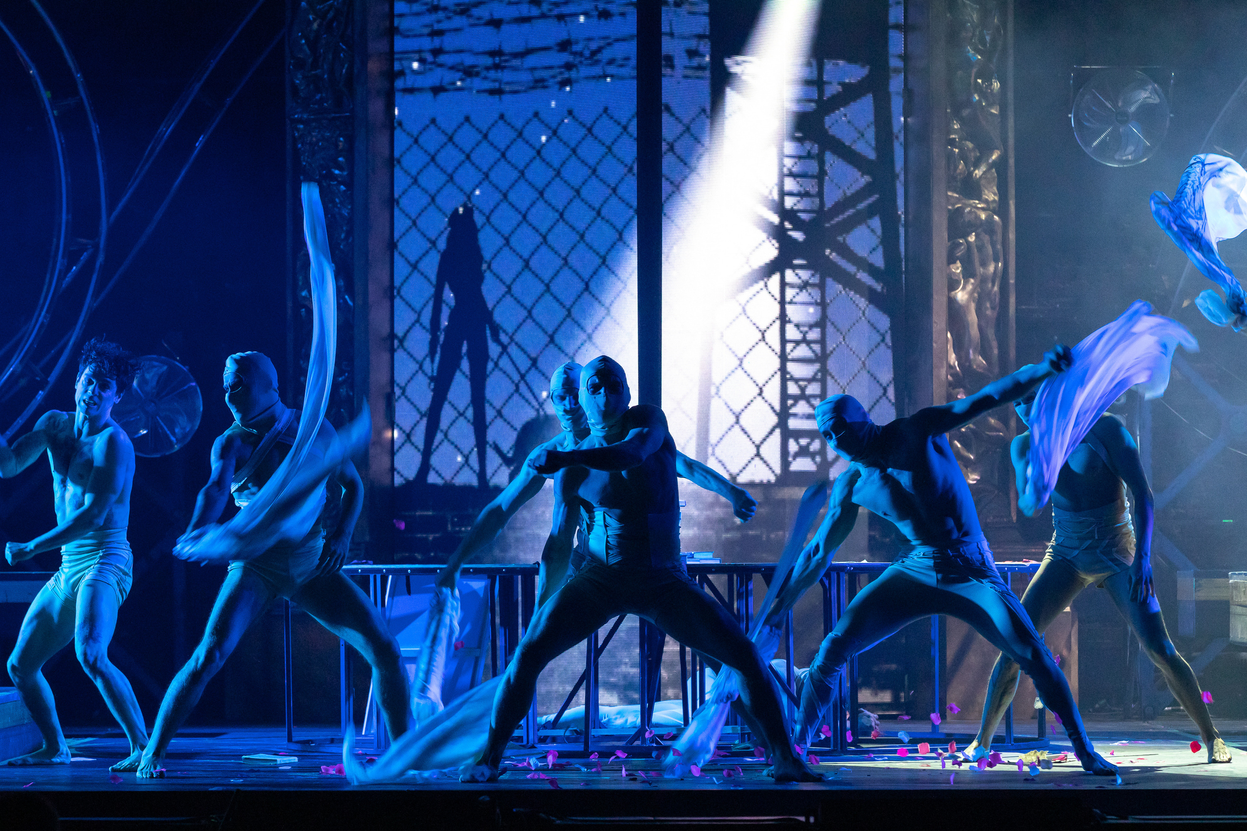 Сцена, театр, шоу. Фотограф Антон Кузнецов, Ташкент