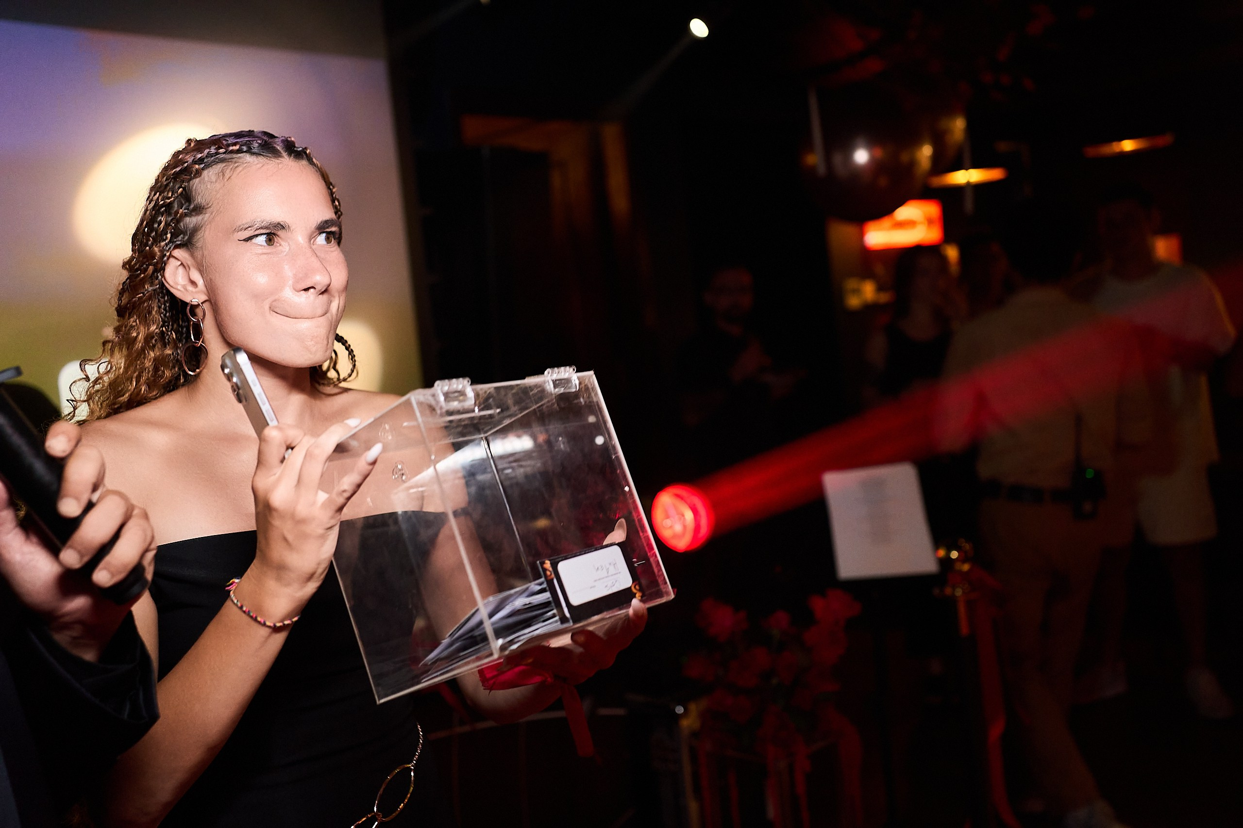 Black silk. Главная