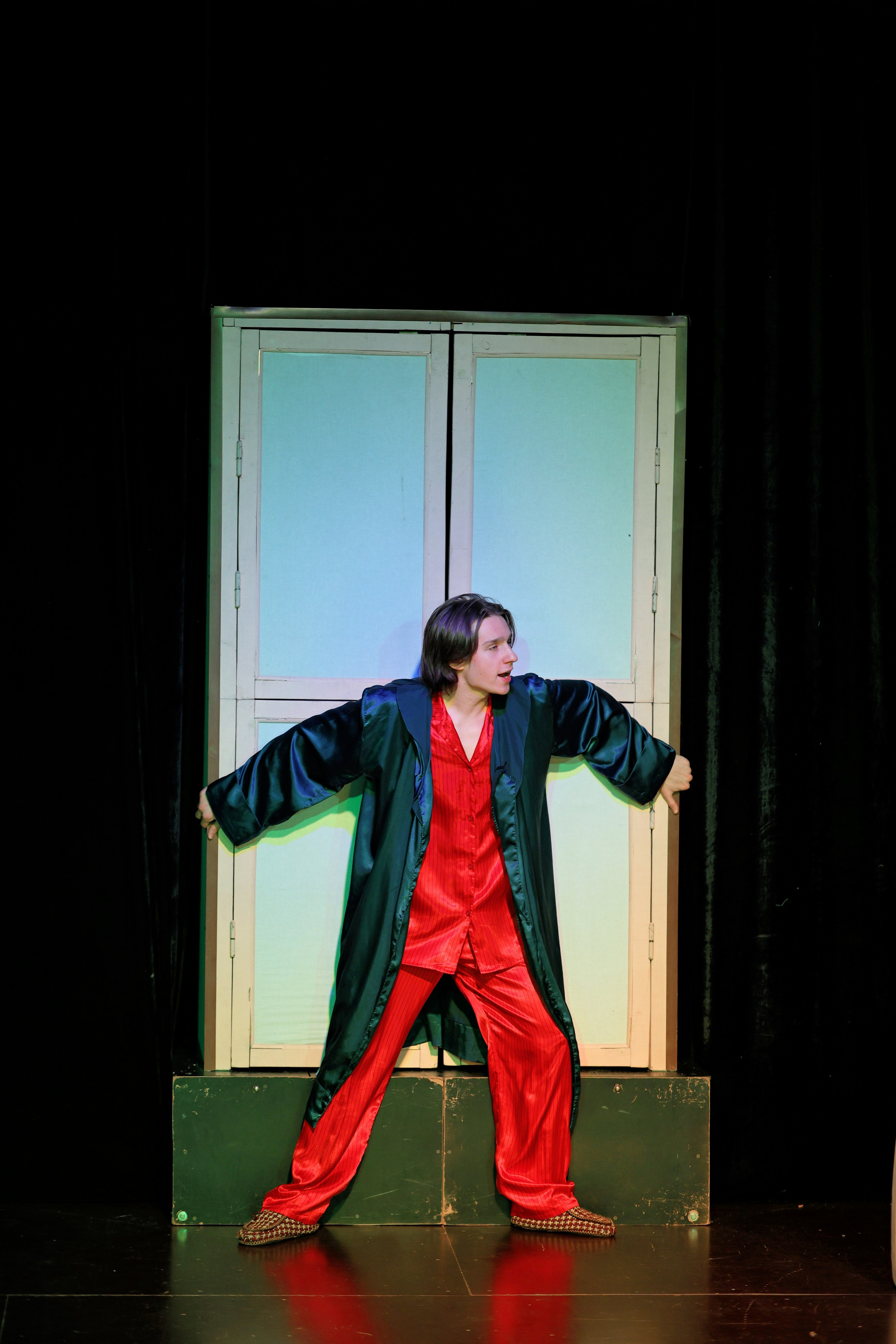 В шкафу с призраком (2). Фотограф Денис Болдинов. Москва