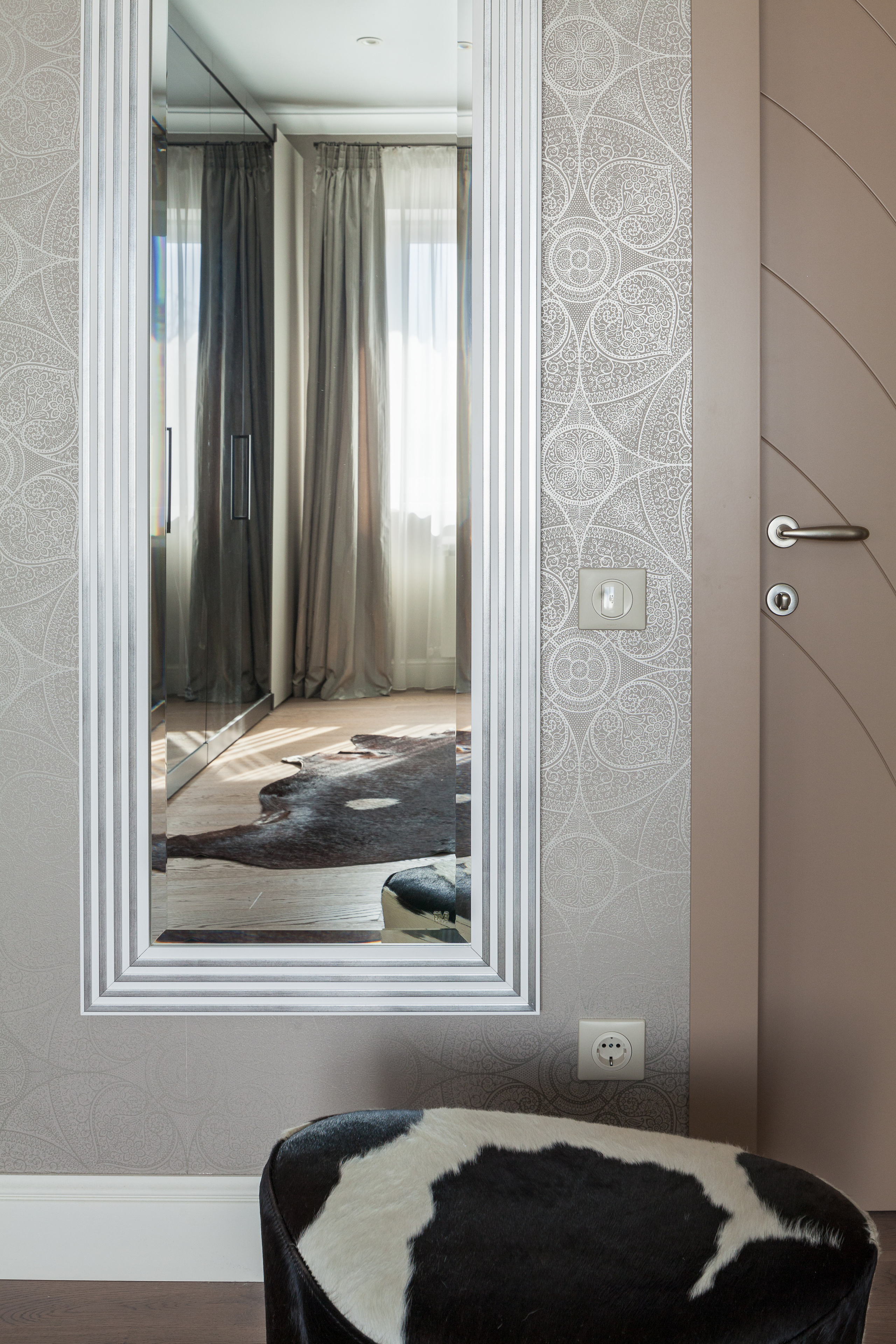 A сouple and Franc. Interior designer Nataliia Iksanova