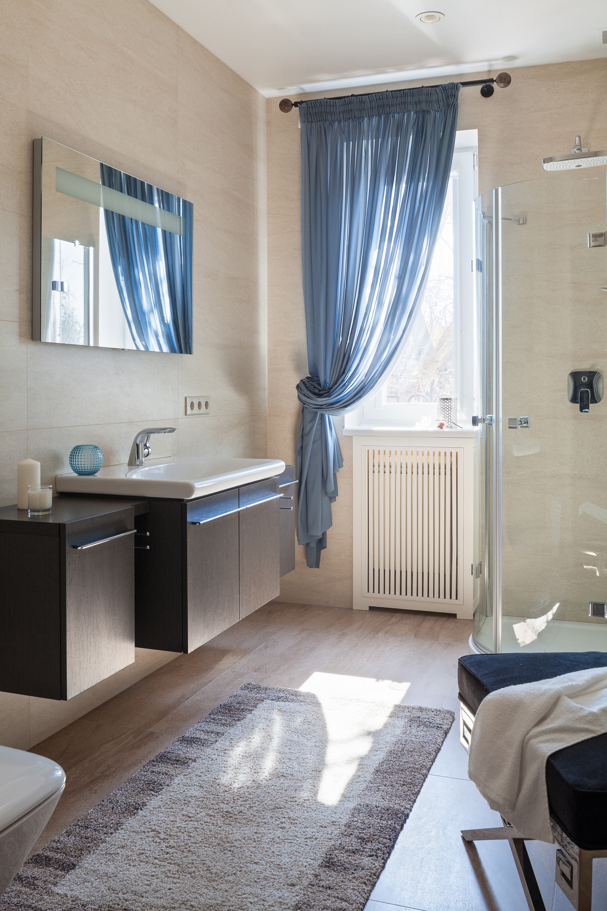 A сouple and Franc. Interior designer Nataliia Iksanova