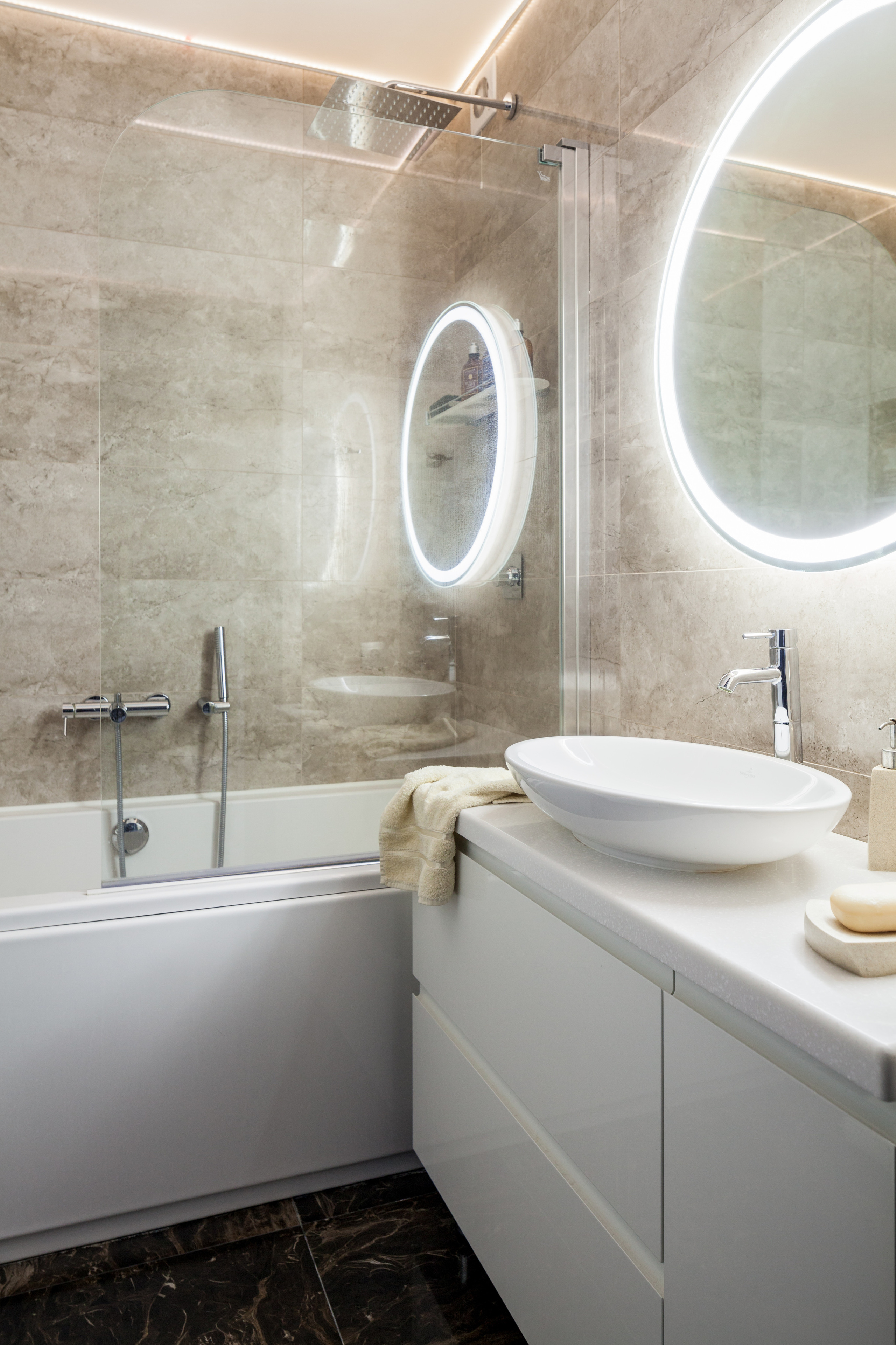 В отражении. Interior designer Nataliia Iksanova