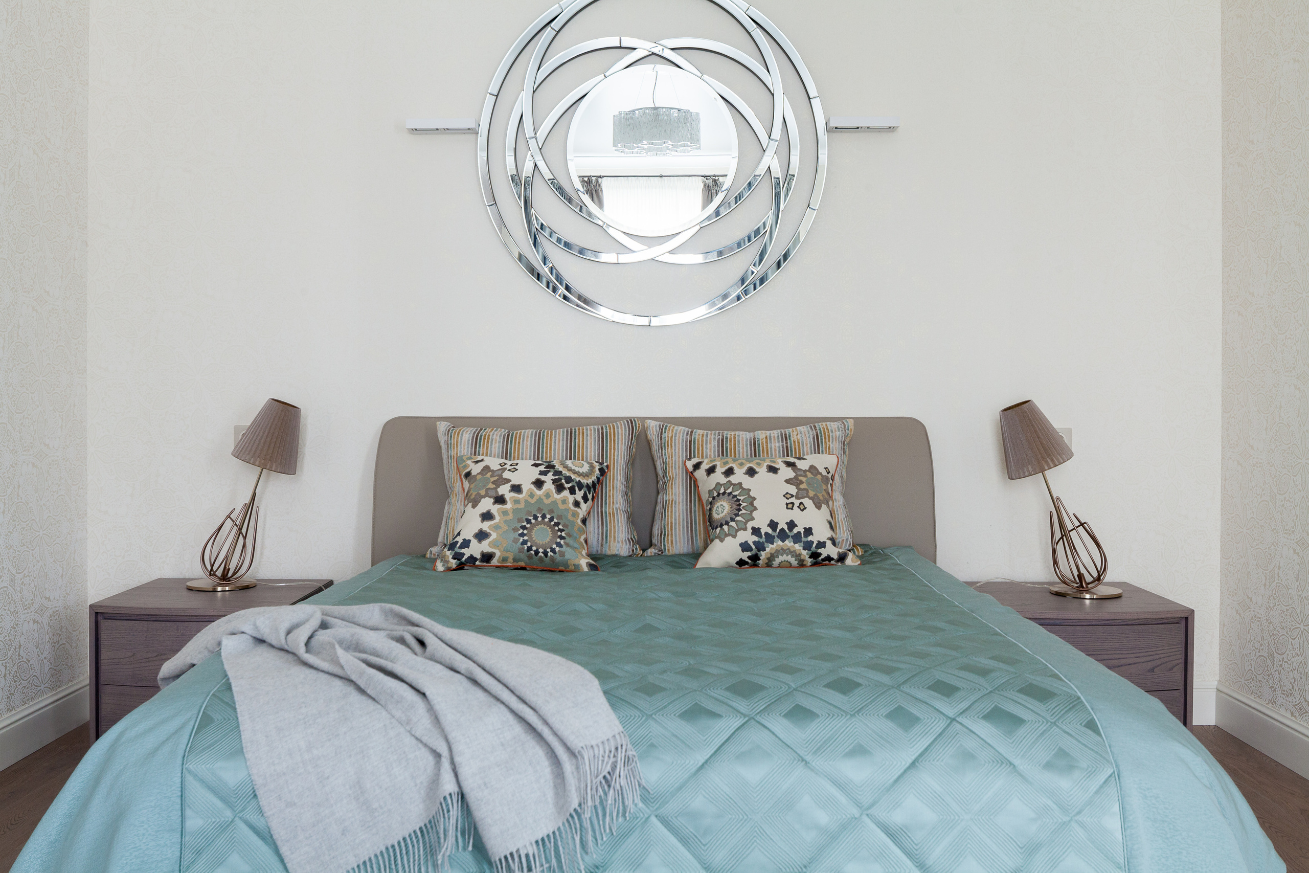 A сouple and Franc. Interior designer Nataliia Iksanova