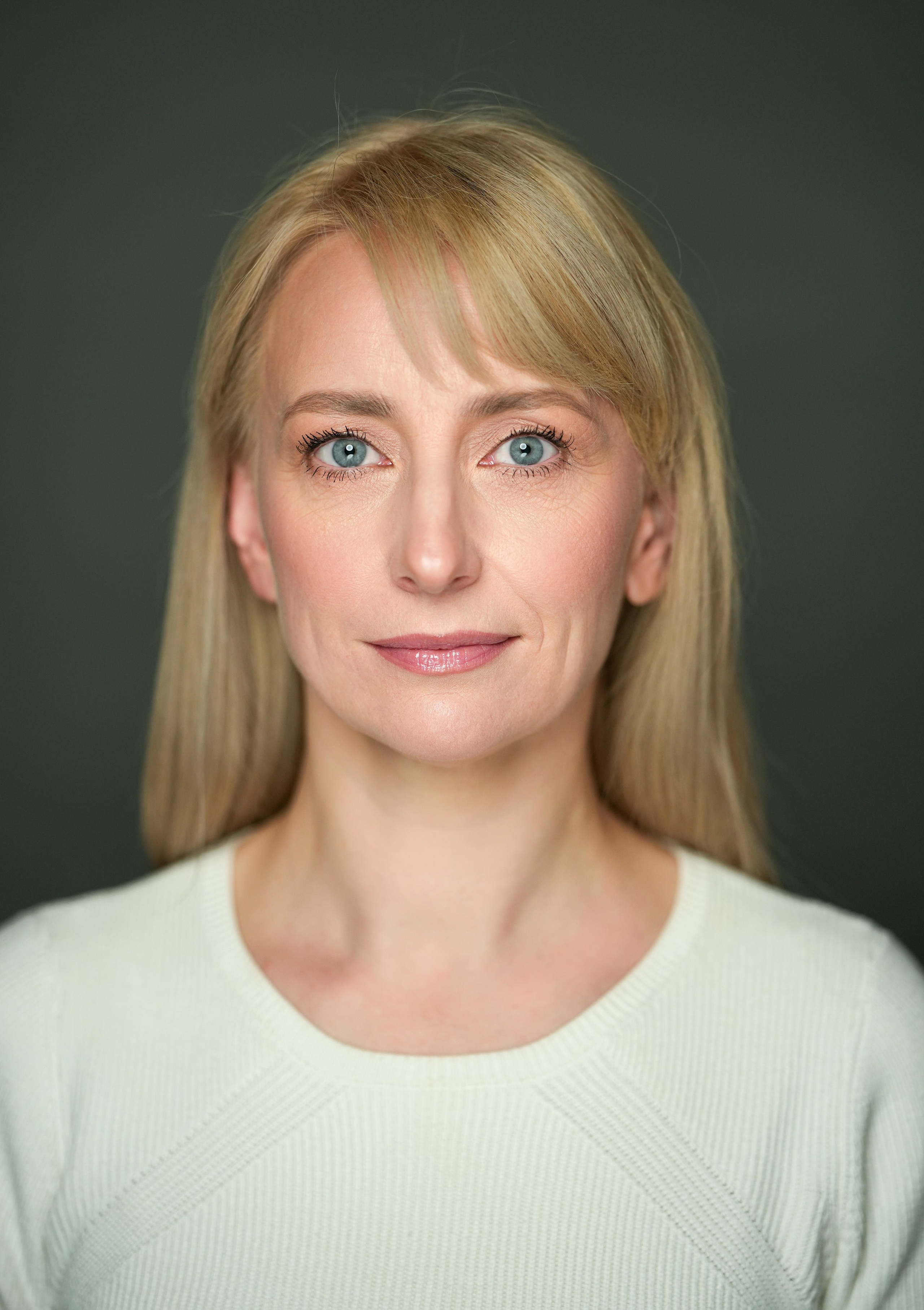 Актерское портфолио Татьяны Жежель. Портретная съемка в Москве, студийный фотограф Игорь Фомин