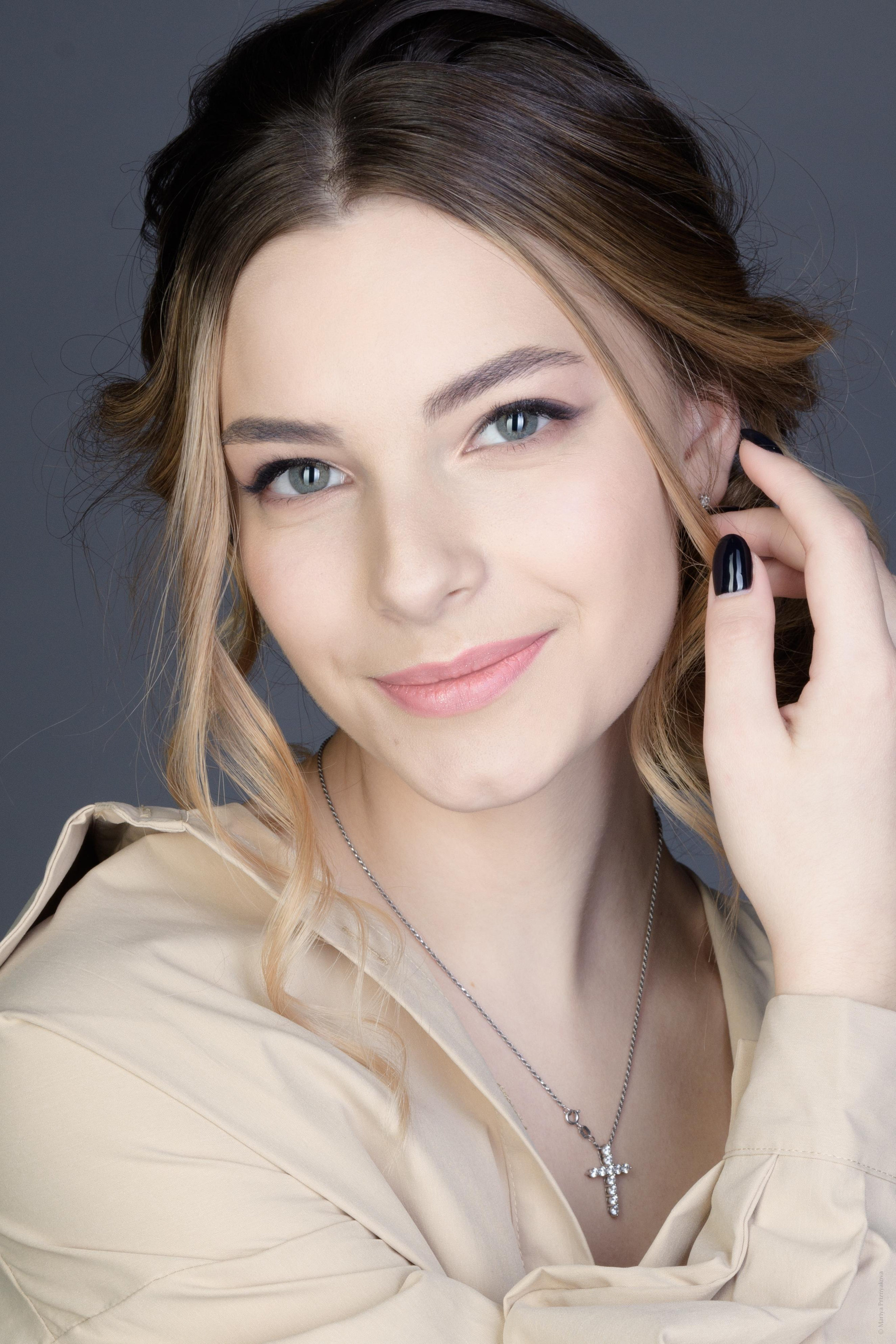 Фешн-съемка в студии. Семейный и индивидуальный фотограф Life style в Санкт-Петербурге Мария